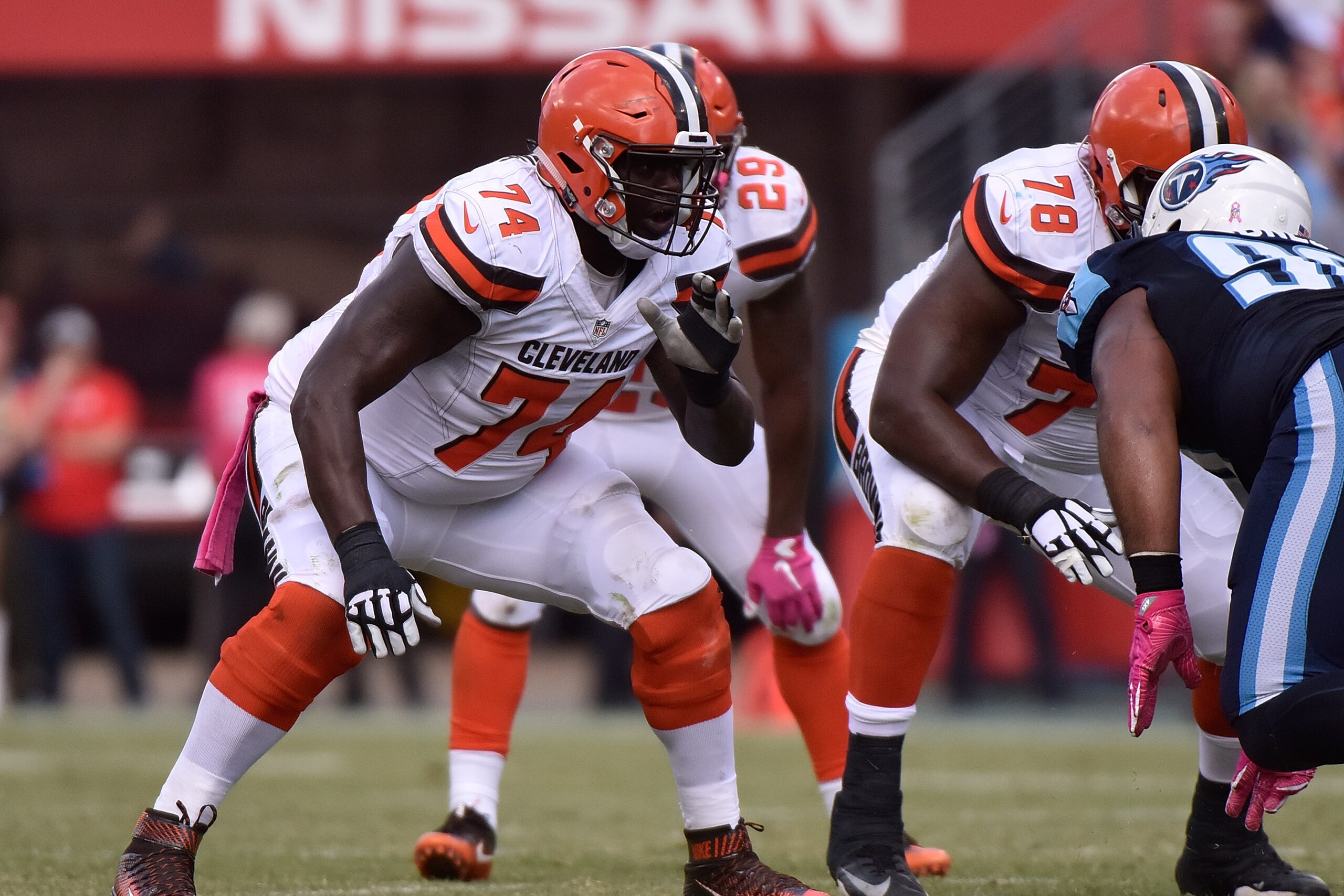 NASHVILLE, TN - OCTOBER 16:  Cameron Erving #74 of the Cleveland Browns plays against the Tennessee Titans at Nissan Stadium on October 16, 2016 in Nashville, Tennessee.  (Photo by Frederick Breedon/Getty Images)