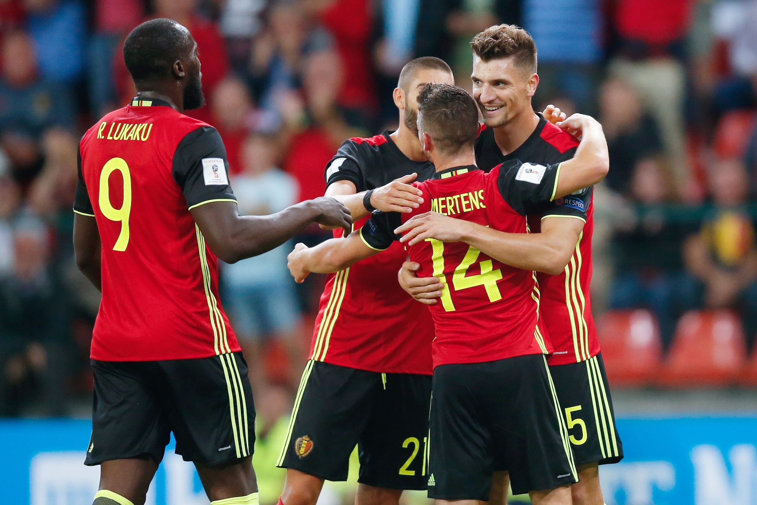 Belgium's Thomas Meunier (R) celebrates with his teammates after scoring during the 2018 FIFA World Cup qualifying football match between Belgium and Gibraltar, at the Dufrasne Stadium, on August 31, 2017 in Sclessin, outside Liege. / AFP PHOTO / BELGA / Belgium's Thomas Meunier (R) celebrates with his teammates after scoring during the 2018 FIFA World Cup qualifying football match between Belgium and Gibraltar, at the Dufrasne Stadium, on August 31, 2017 in Sclessin, outside Liege. / AFP PHOTO / BELGA /