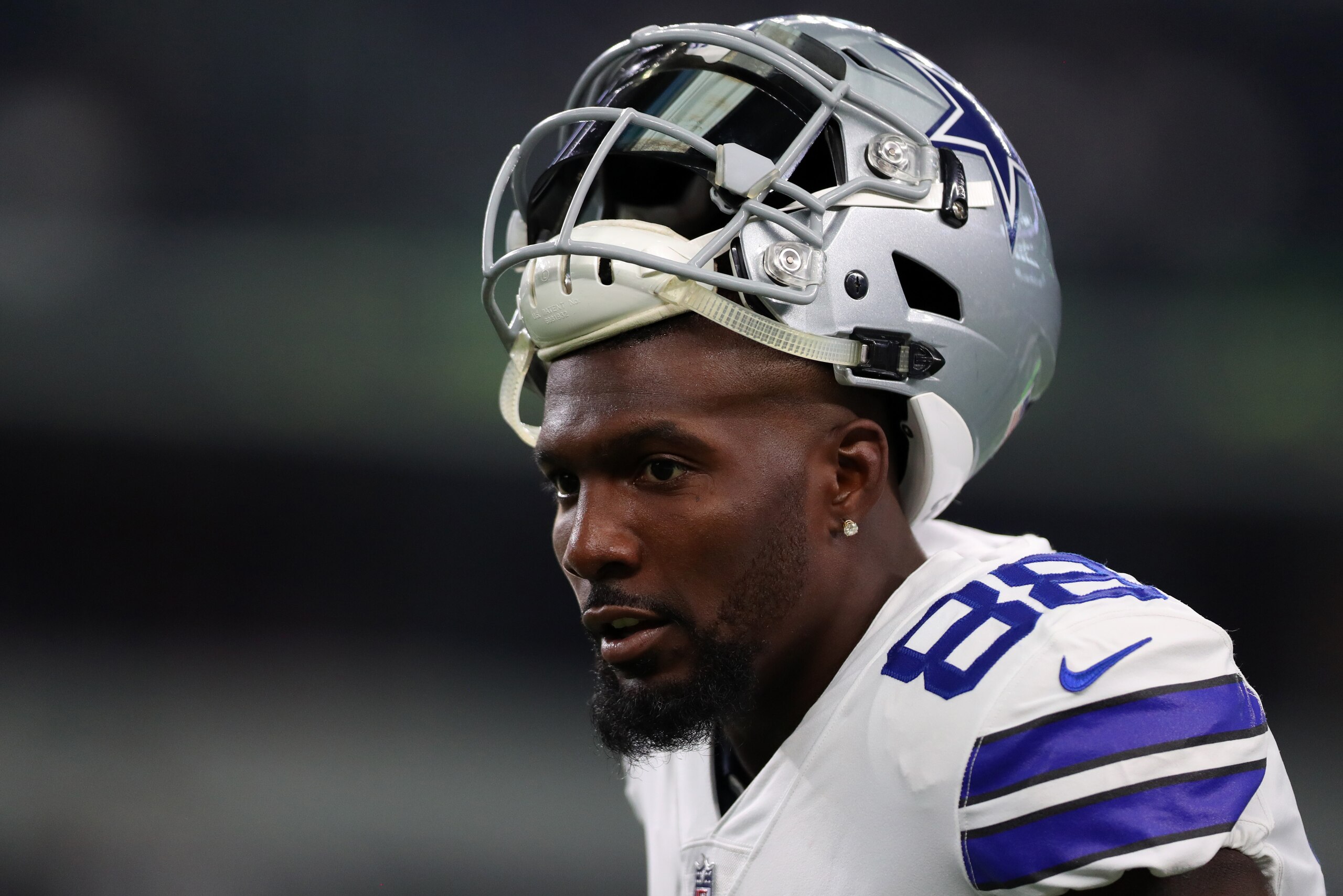 ARLINGTON, TX - AUGUST 26: Dez Bryant on the field during warmups before a preseason game against the Oakland Raiders at AT&T Stadium on August 26, 2017 in Arlington, Texas. (Photo by Tom Pennington/Getty Images)