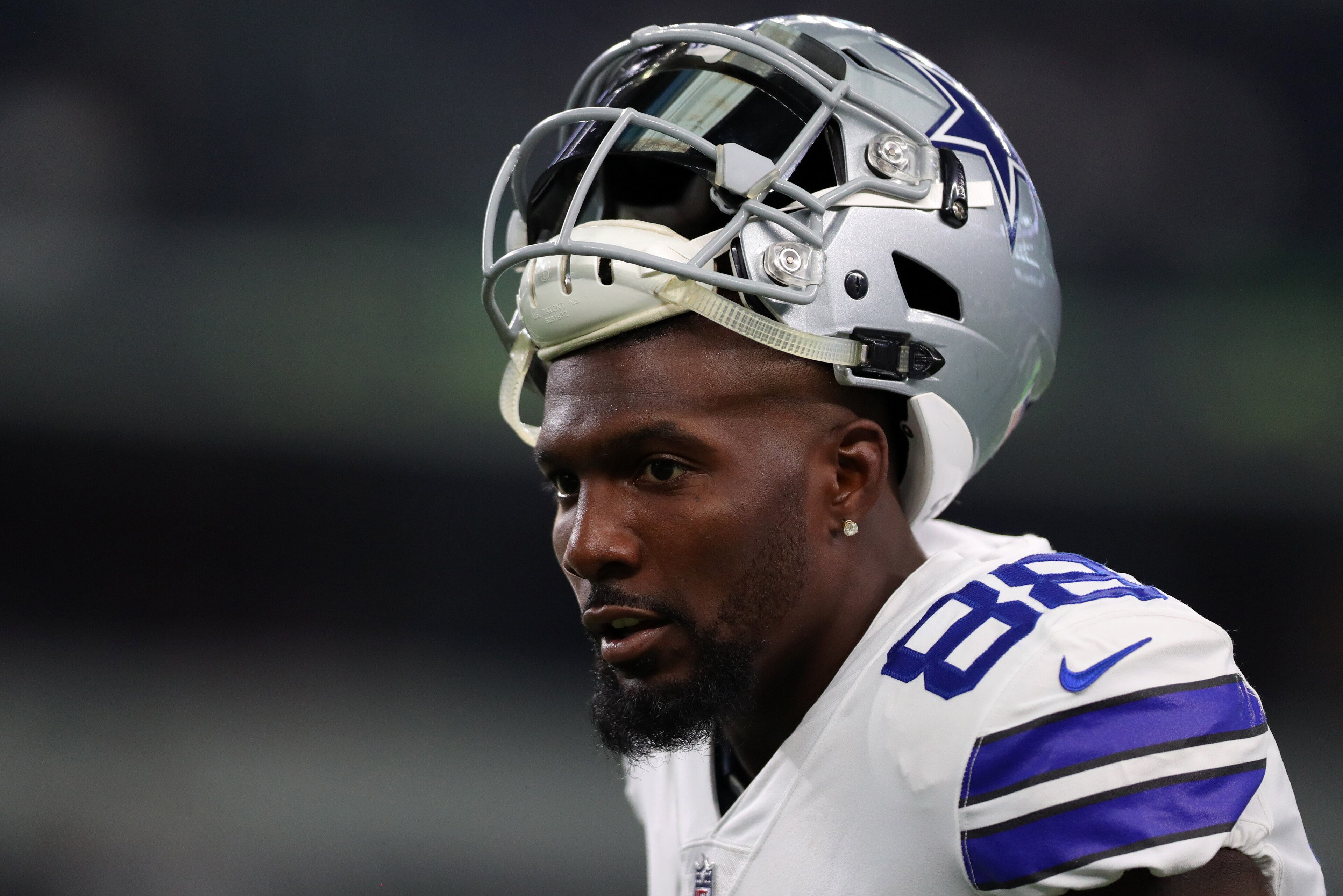 ARLINGTON, TX - AUGUST 26: Dez Bryant on the field during warmups before a preseason game against the Oakland Raiders at AT&T Stadium on August 26, 2017 in Arlington, Texas. (Photo by Tom Pennington/Getty Images)