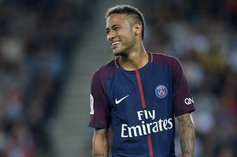 PARIS, FRANCE - AUGUST 25: Neymar Jr of PSG during the French Ligue 1 match between Paris Saint Germain (PSG) and AS Saint-Etienne (ASSE) at Parc des Princes on August 25, 2017 in Paris, France. (Photo by Jean Catuffe/Getty Images)