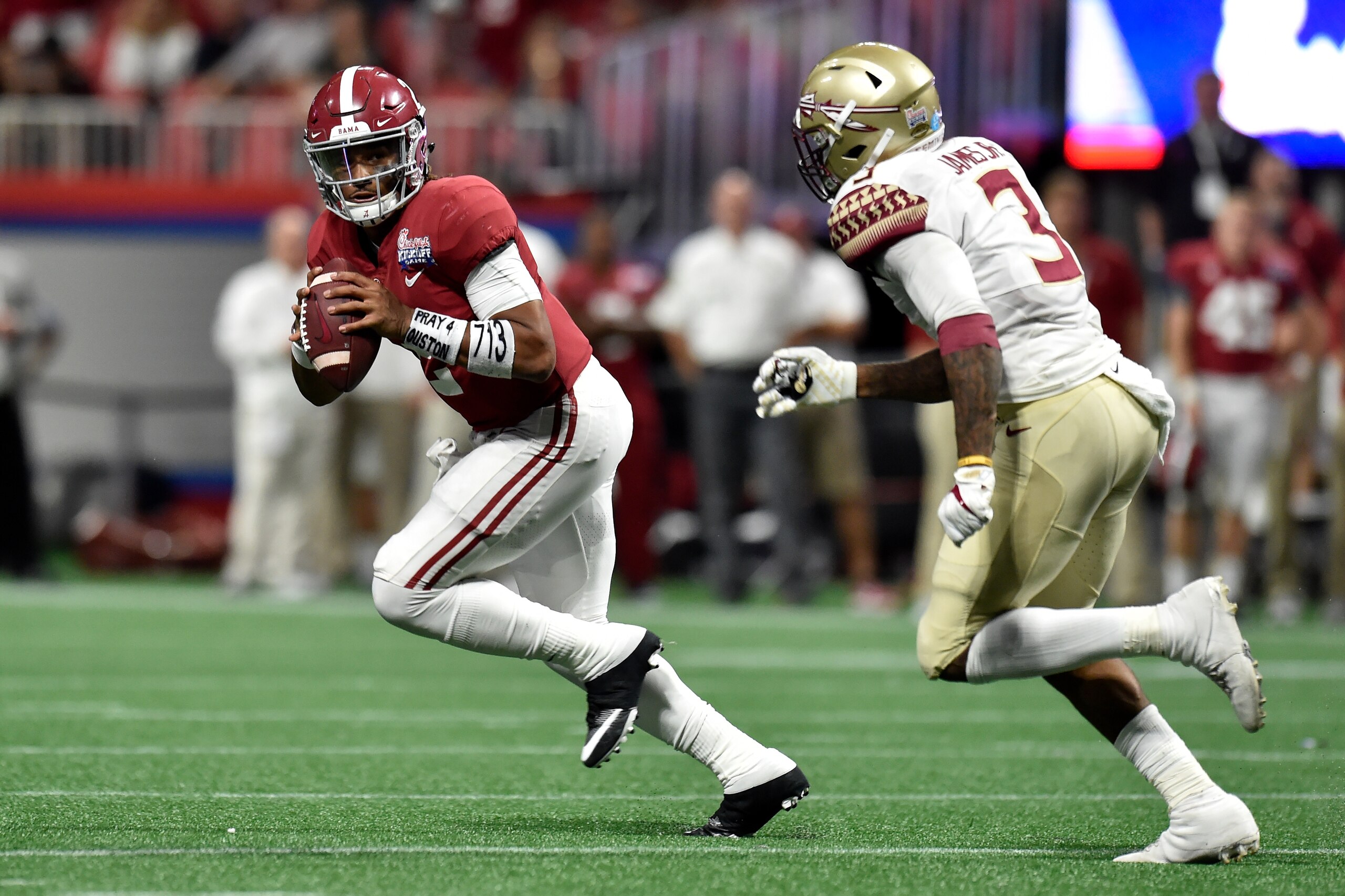 ATLANTA, GA - SEPTEMBER 02:  Jalen Hurts #2 of the Alabama Crimson Tide looks to pass against the Florida State Seminoles during their game against the Florida State Seminoles at Mercedes-Benz Stadium on September 2, 2017 in Atlanta, Georgia.  (Photo by S