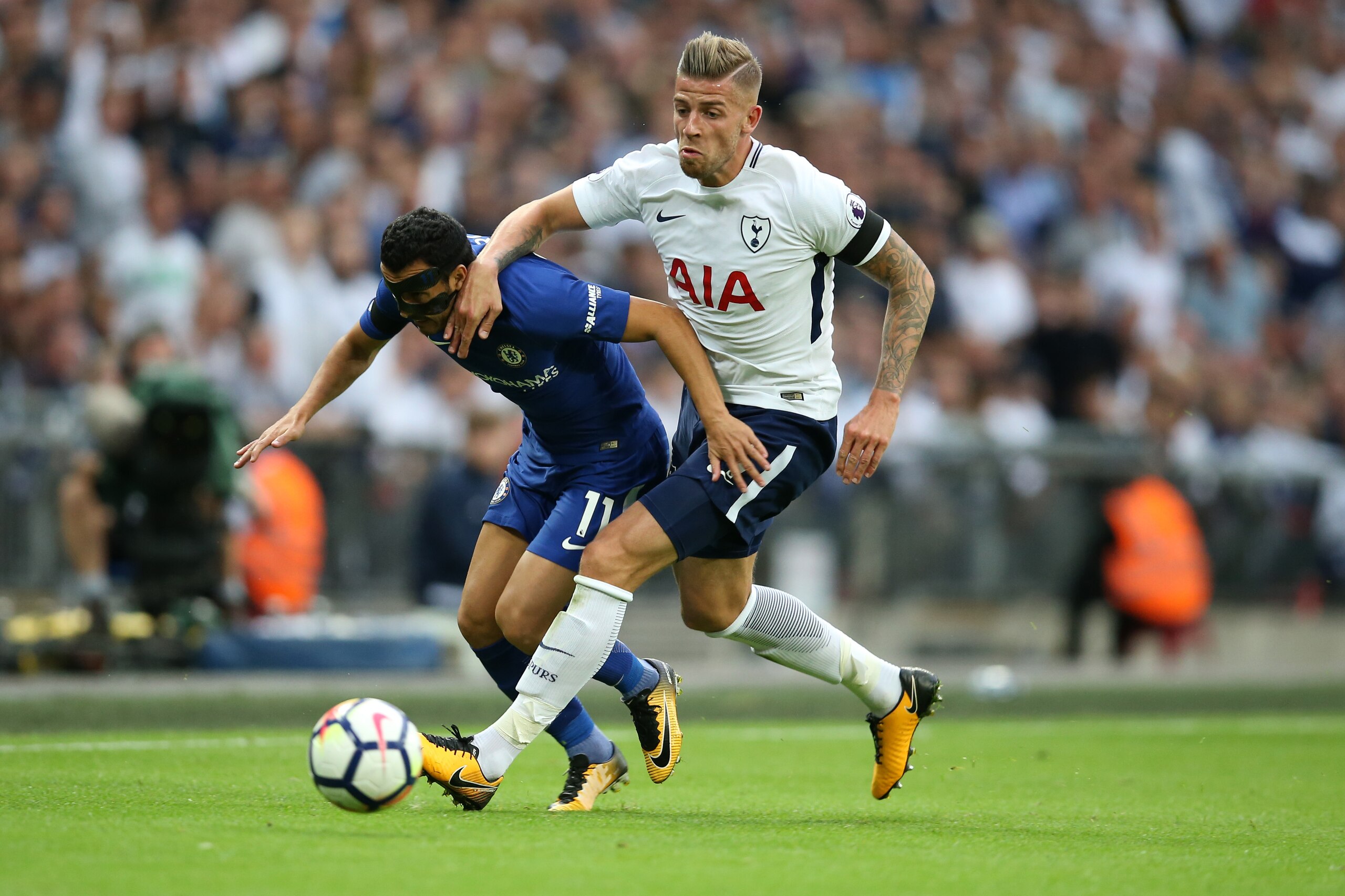 LONDON, ENGLAND - AUGUST 20: Pedro of Chelsea and Toby Alderweireld of Tottenham Hotspur during the Premier League match between Tottenham Hotspur and Chelsea at Wembley Stadium on August 20, 2017 in London, England. (Photo by Catherine Ivill - AMA/Getty 