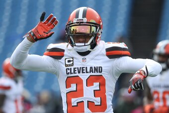 ORCHARD PARK, NY - DECEMBER 18: Joe Haden #23 of the Cleveland Browns warms up before the start of NFL game action against the Buffalo Bills at New Era Field on December 18, 2016 in Orchard Park, New York. (Photo by Tom Szczerbowski/Getty Images)