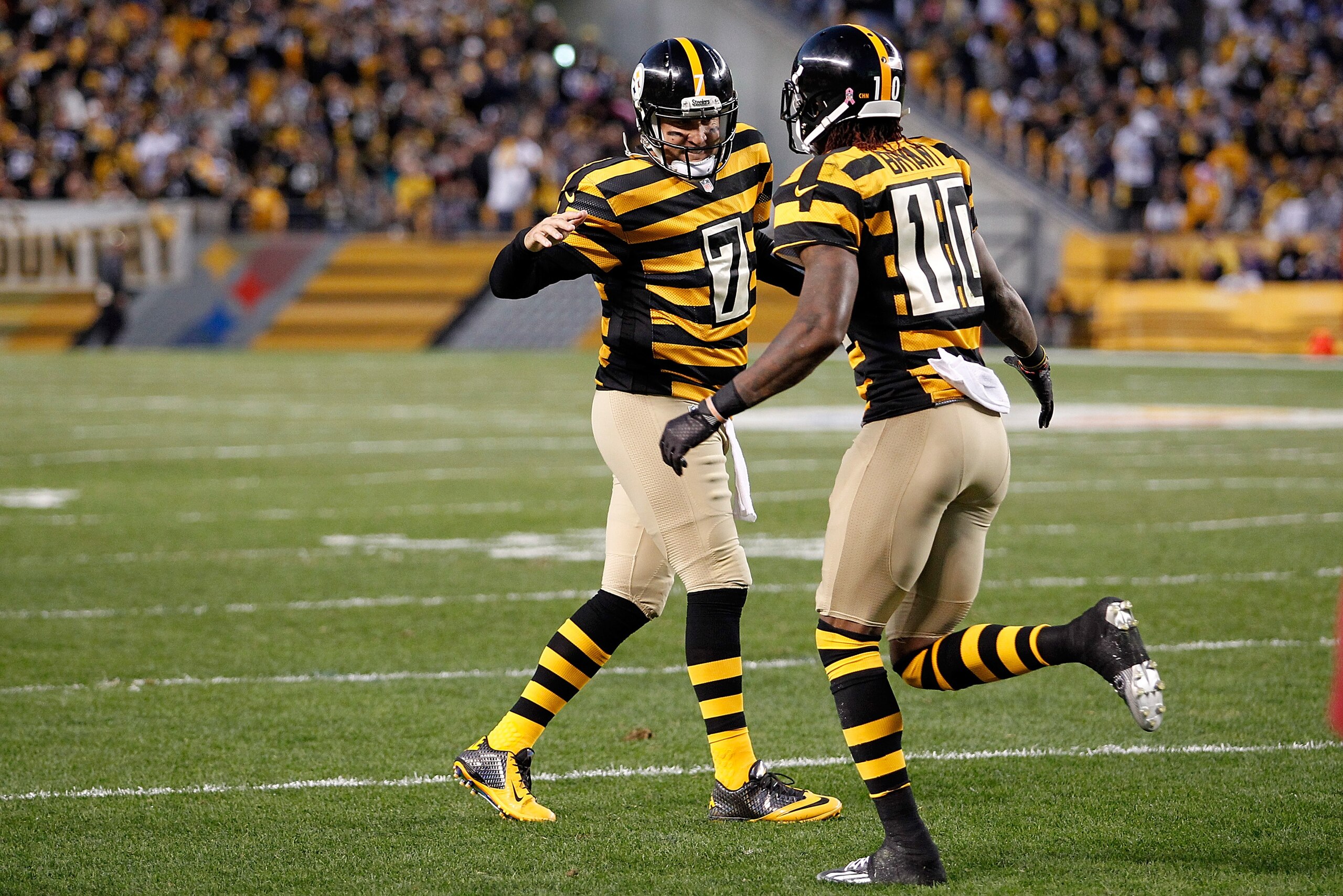 PITTSBURGH, PA - OCTOBER 26:  Martavis Bryant #10 celebrates his second touchdown of the game with Ben Roethlisberger #7 of the Pittsburgh Steelers during the third quarter against the Indianapolis Colts at Heinz Field on October 26, 2014 in Pittsburgh, P