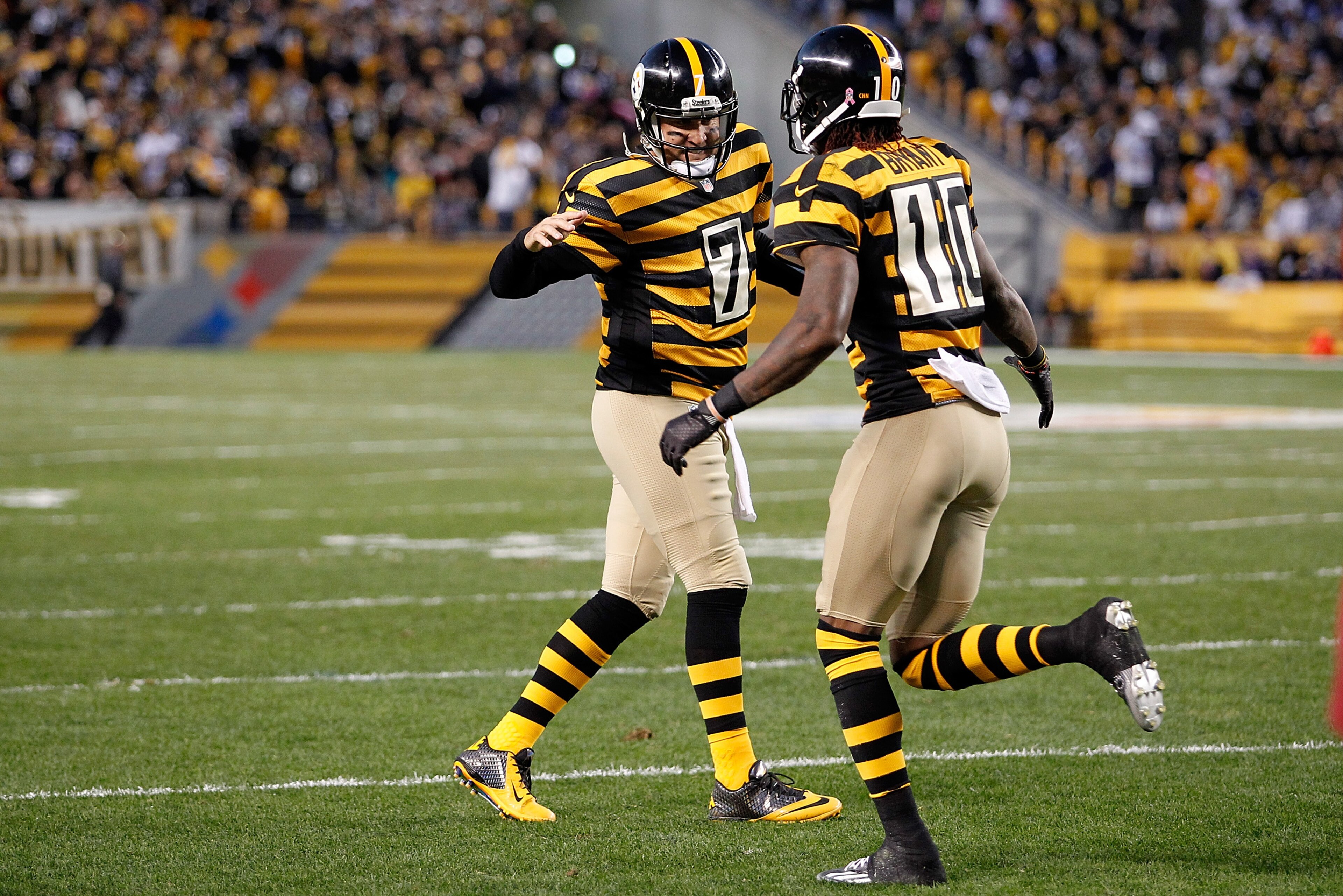 PITTSBURGH, PA - OCTOBER 26:  Martavis Bryant #10 celebrates his second touchdown of the game with Ben Roethlisberger #7 of the Pittsburgh Steelers during the third quarter against the Indianapolis Colts at Heinz Field on October 26, 2014 in Pittsburgh, P