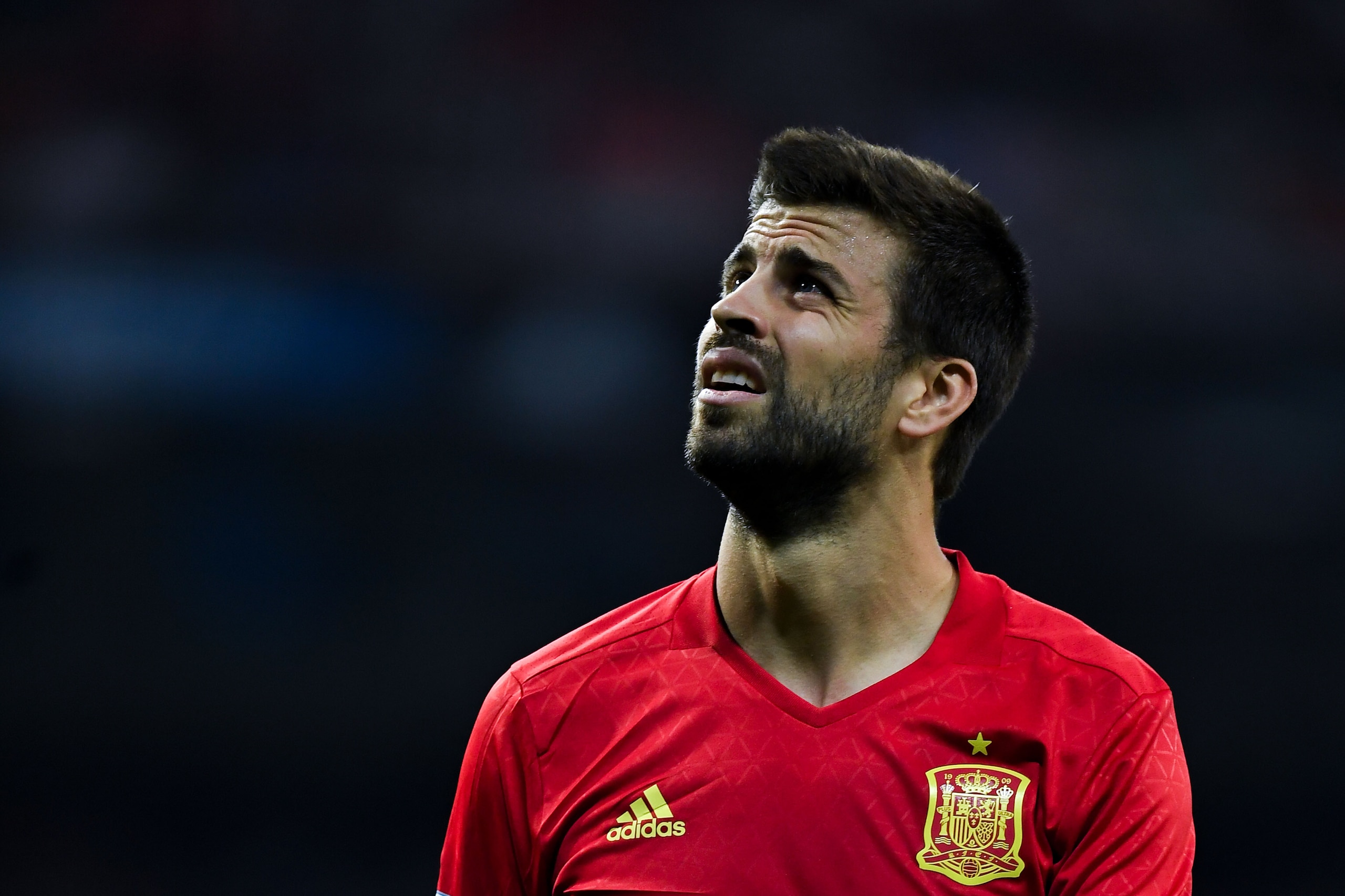 MADRID, SPAIN - SEPTEMBER 02:  Gerard Pique of Spain looks on during the FIFA 2018 World Cup Qualifier between Spain and Italy at Estadio Santiago Bernabeu on September 2, 2017 in Madrid, Spain.  (Photo by David Ramos/Getty Images)