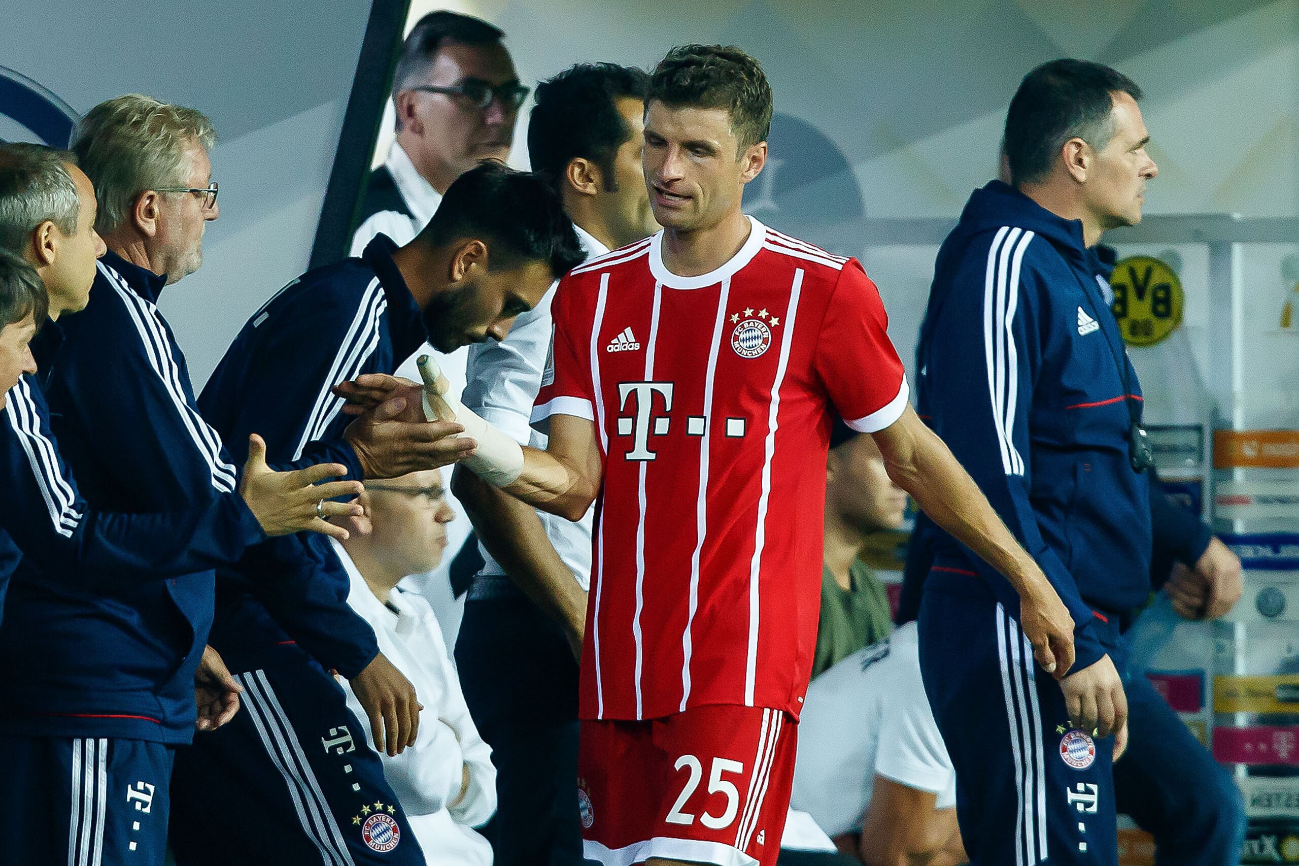 DORTMUND, GERMANY - AUGUST 05: Thomas Mueller of Bayern Muenchen shakes hands during the DFL Supercup 2017 match between Borussia Dortmund and Bayern Muenchen at Signal Iduna Park on August 5, 2017 in Dortmund, Germany. (Photo by TF-Images/TF-Images via G