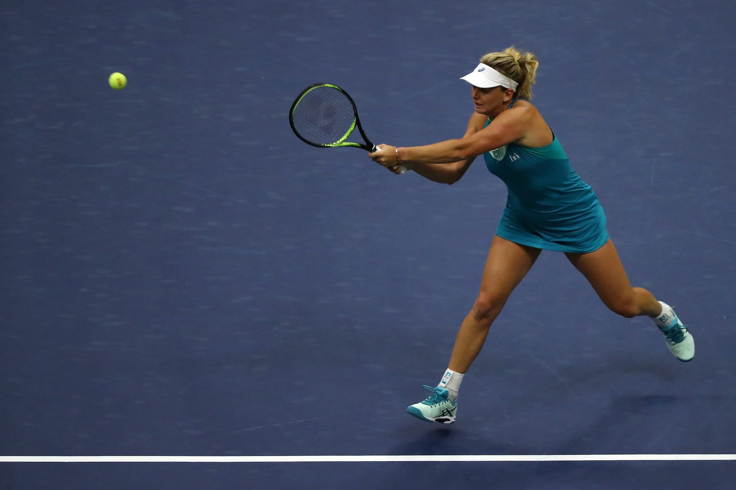 NEW YORK, NY - SEPTEMBER 06:  CoCo Vandeweghe of the United States returns a shot against Karolina Pliskova of Czech Republic during their Women's Singles Quarterfinal match on Day Ten of the 2017 US Open at the USTA Billie Jean King National Tennis Cente