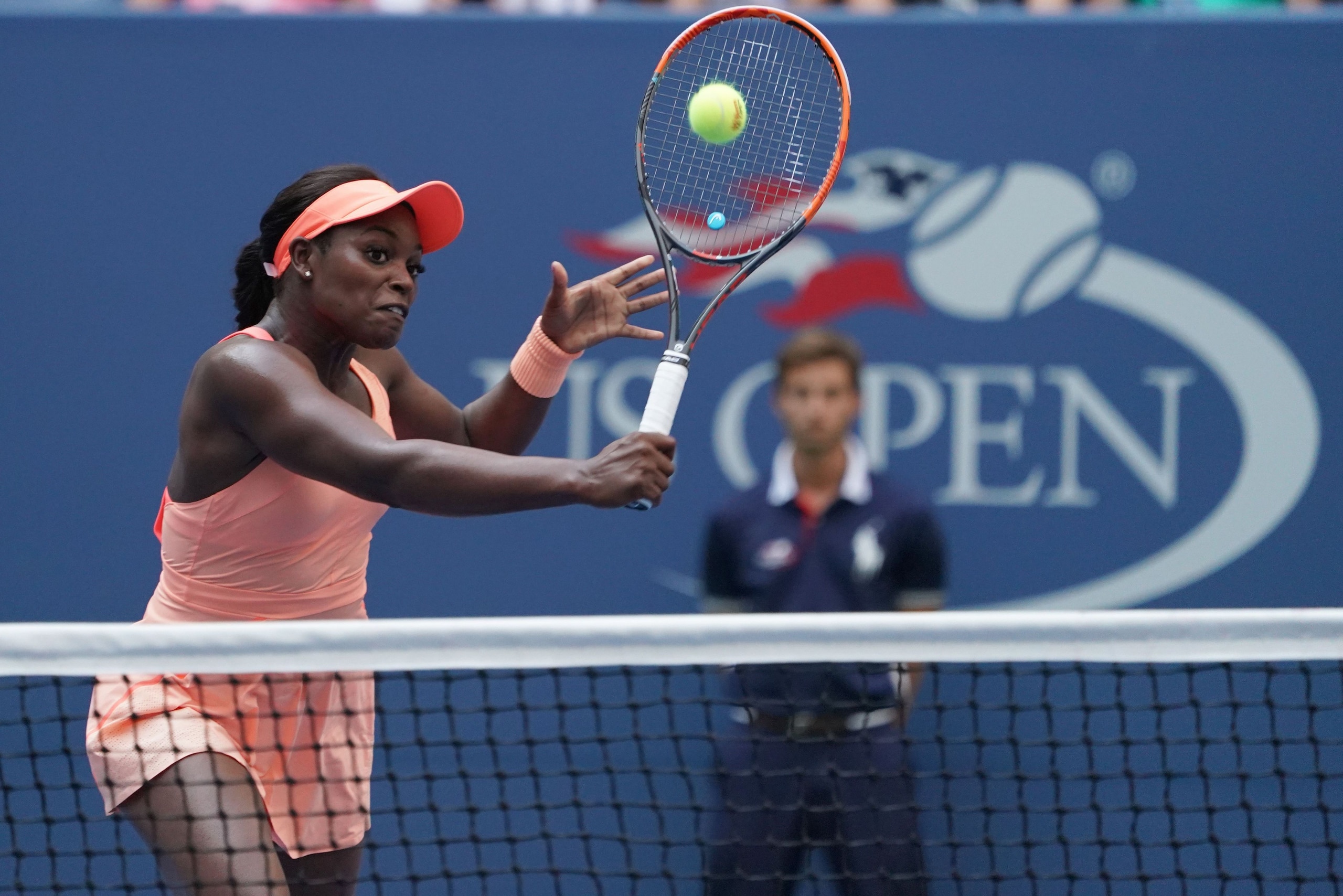 Sloane Stephens of the US hits a return to Anastasija Sevastova of Latvia during  their 2017 US Open Women's Singles quarter finals match at the USTA Billie Jean King National Tennis Center in New York on September 5, 2017.  / AFP PHOTO / DON EMMERT      