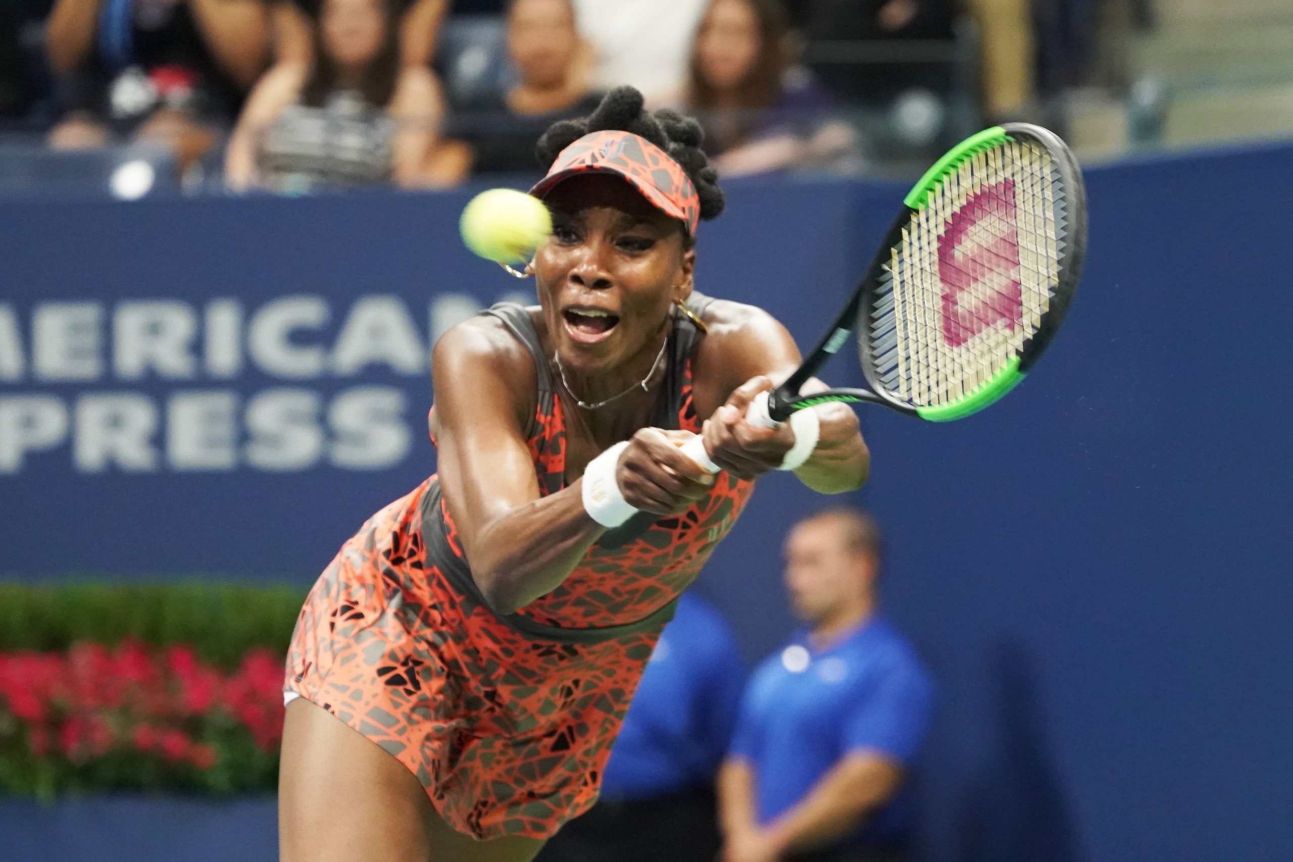 Venus Williams of the US returns the ball to Czech Republic's Petra Kvitova during their 2017 US Open Women's Singles Quarterfinal match at the USTA Billie Jean King National Tennis Center in New York on September 5, 2017.
Seven-time Grand Slam champion V
