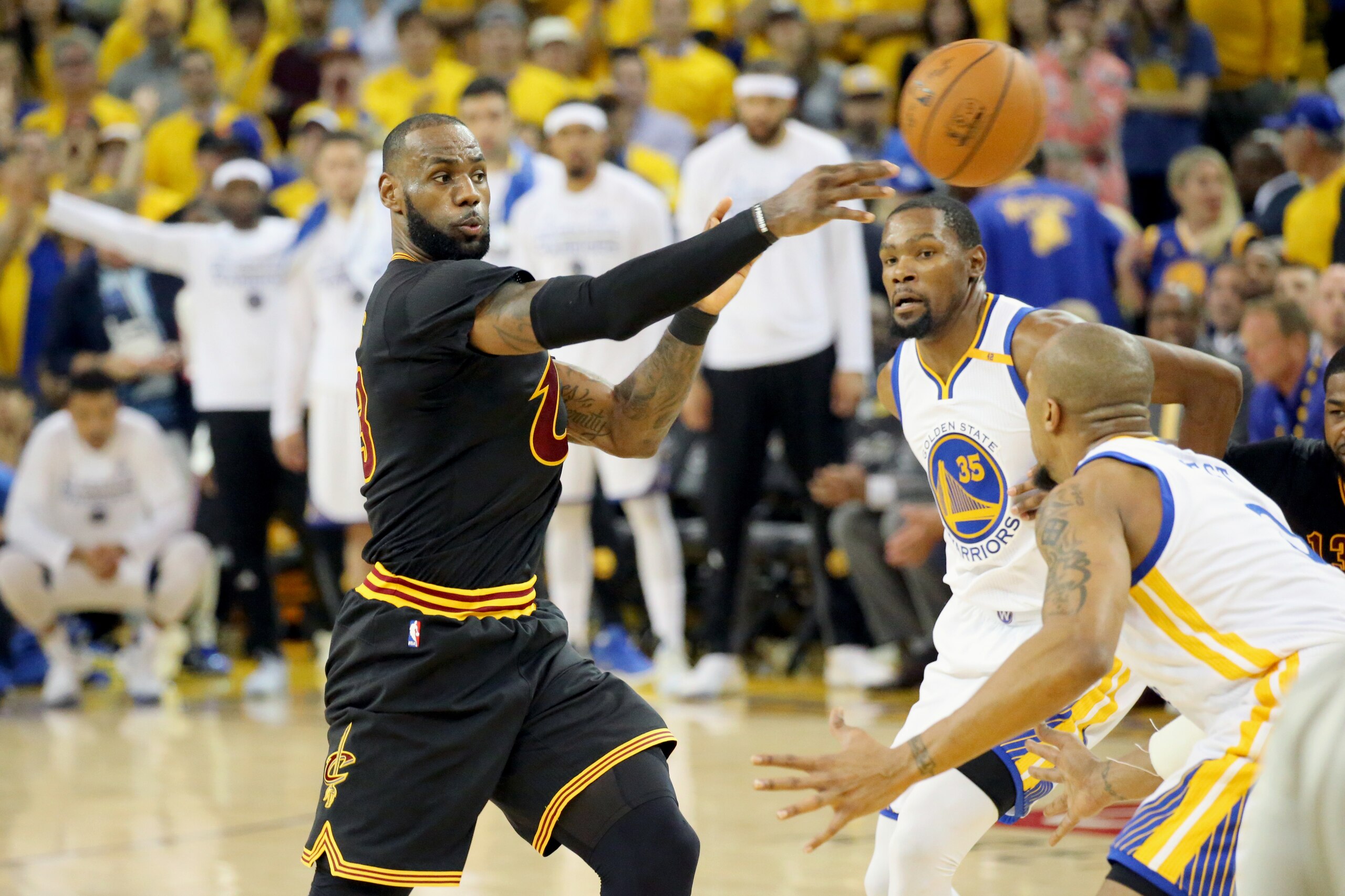 OAKLAND, CA - JUNE 12:  LeBron James #23 of the Cleveland Cavaliers passes the ball against the Golden State Warriors in Game Five of the 2017 NBA Finals on June 12, 2017 at ORACLE Arena in Oakland, California. NOTE TO USER: User expressly acknowledges an