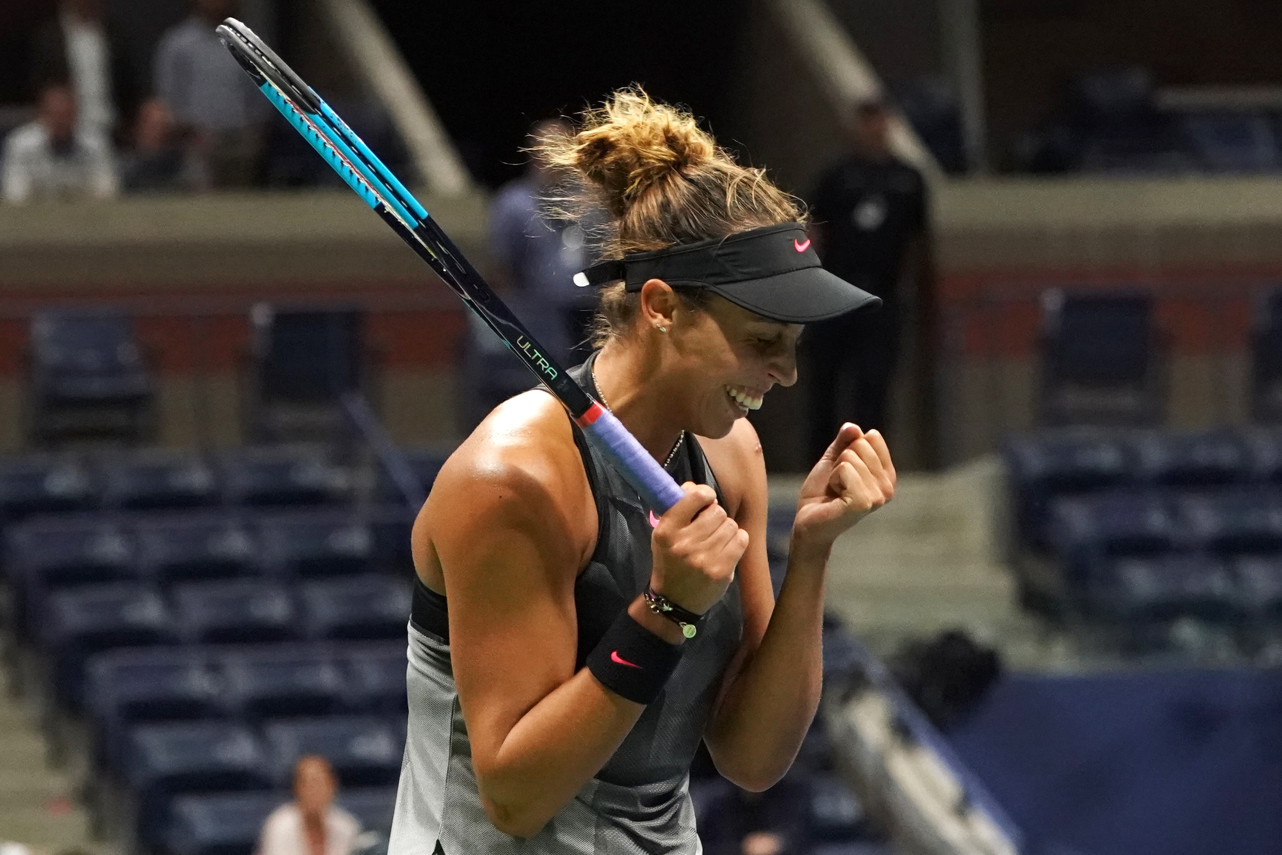Madison Keys of the US celebrates her victory over CoCo Vandeweghe of the US during their 2017 US Open Women's Singles semifinals match at the USTA Billie Jean King National Tennis Center in New York on September 6, 2017.
Madison Keys will take on compatr