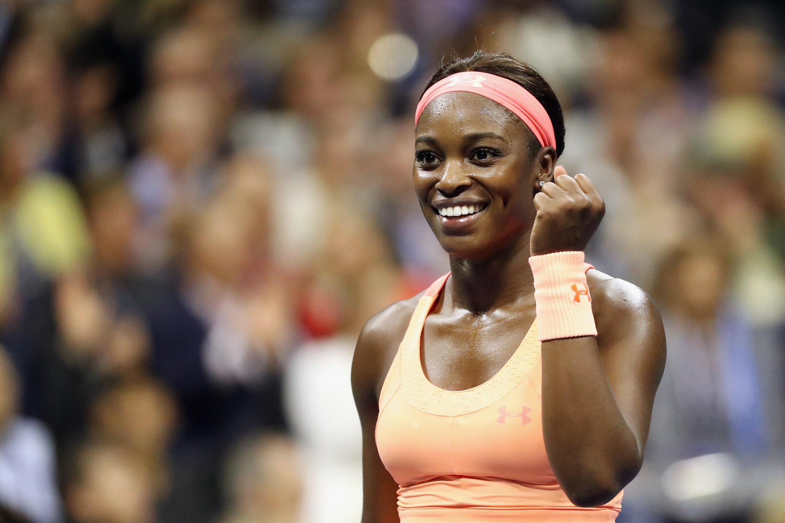 NEW YORK, NY - SEPTEMBER 07: Sloane Stephens of the United States celebrates a point against Venus Williams of the United States during their Women's Singles Semifinal match on Day Eleven during the 2017 US Open at the USTA Billie Jean King National Tenn NEW YORK, NY - SEPTEMBER 07: Sloane Stephens of the United States celebrates a point against Venus Williams of the United States during their Women's Singles Semifinal match on Day Eleven during the 2017 US Open at the USTA Billie Jean King National Tenn