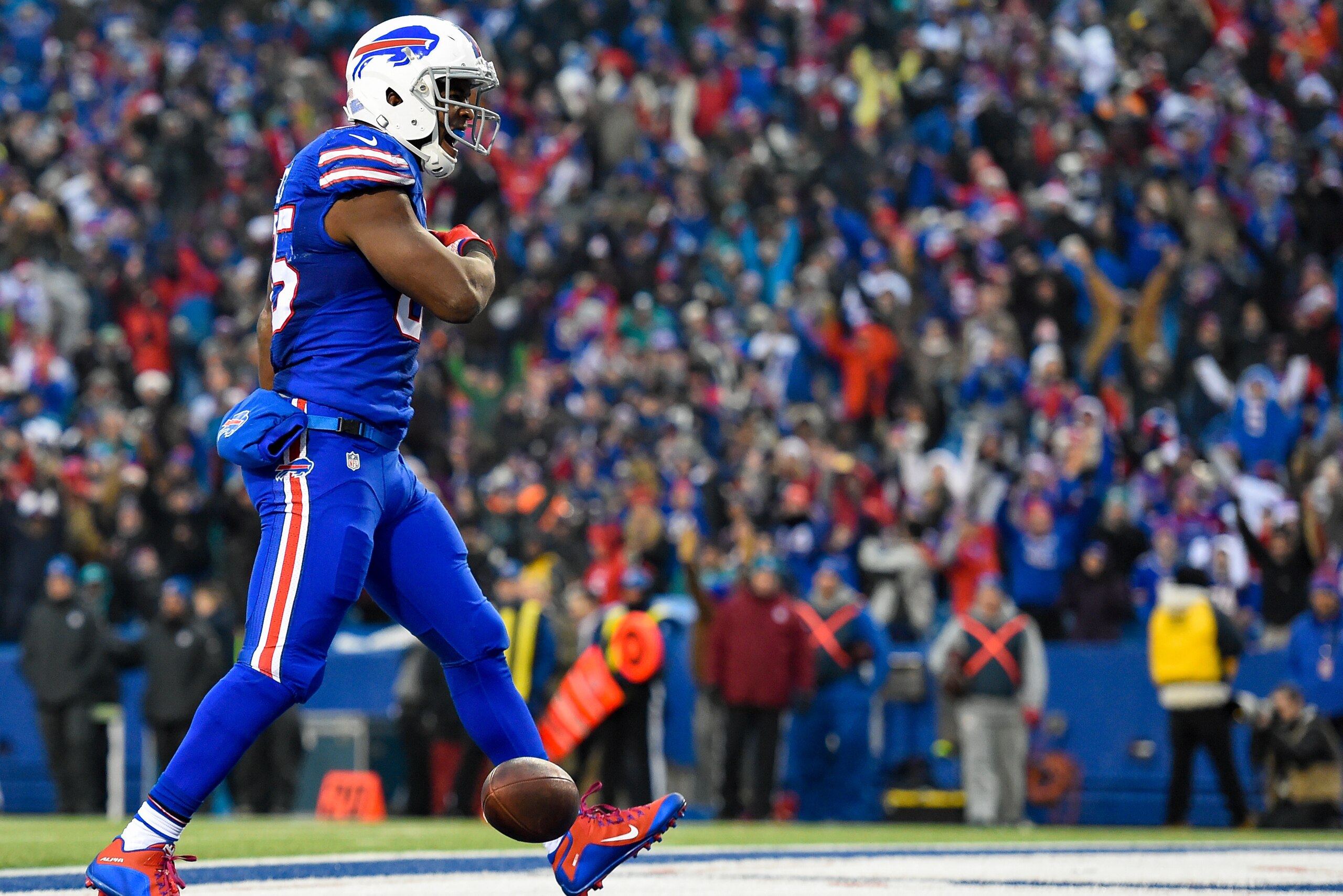ORCHARD PARK, NY - DECEMBER 24:  Charles Clay #85 of the Buffalo Bills reacts following his touchdown reception against the Miami Dolphins during the fourth quarter at New Era Field on December 24, 2016 in Orchard Park, New York. The Miami Dolphins defeat