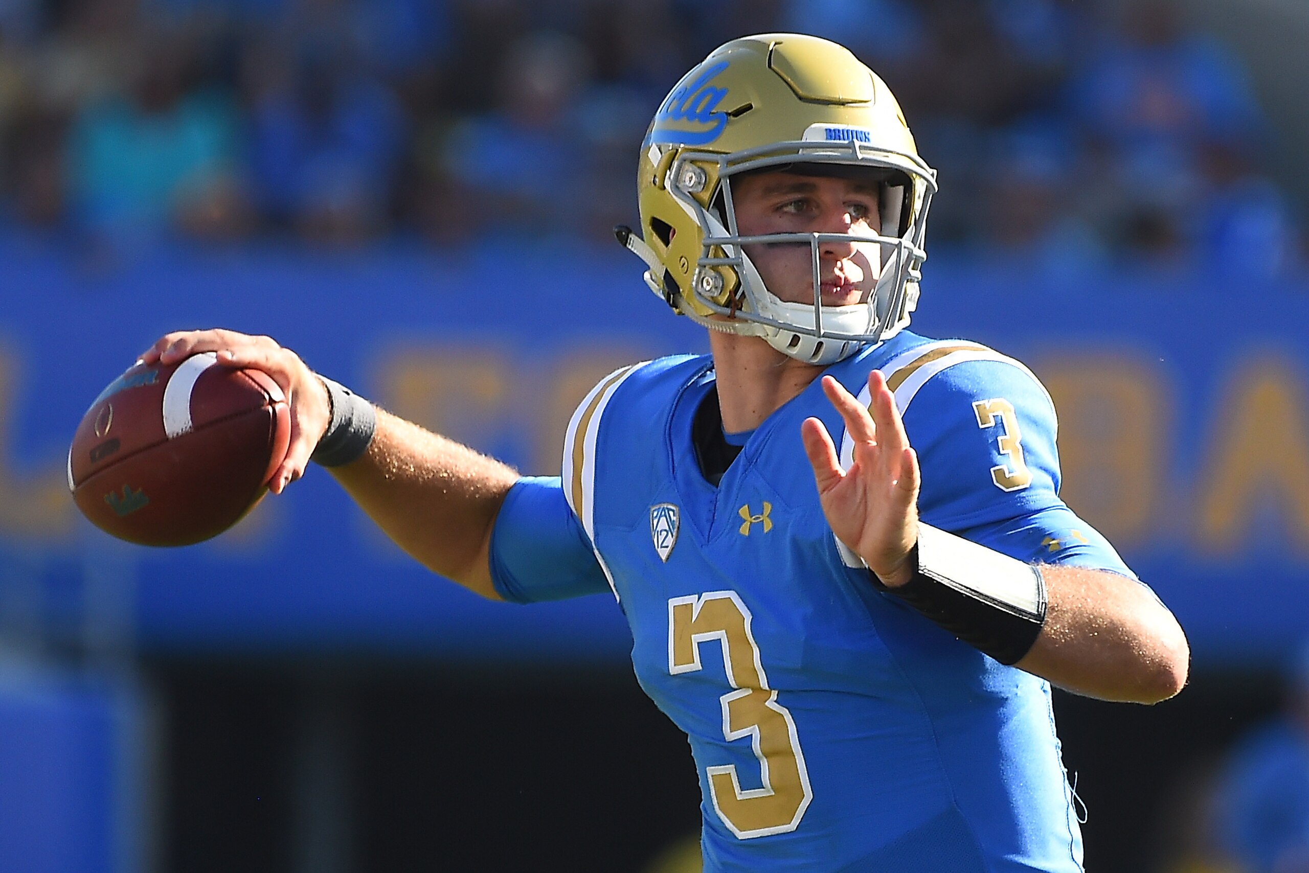 PASADENA, CA - SEPTEMBER 09: Josh Rosen #3 of the UCLA Bruins sets to pass in the fourth quarter of the game against the Hawaii Warriors at the Rose Bowl on September 9, 2017 in Pasadena, California. (Photo by Jayne Kamin-Oncea/Getty Images)