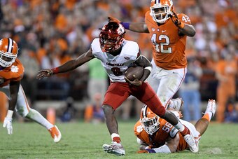 CLEMSON, SC - OCTOBER 01:  Lamar Jackson #8 of the Louisville Cardinals in action against the Clemson Tigers during the game at Memorial Stadium on October 1, 2016 in Clemson, South Carolina.  (Photo by Grant Halverson/Getty Images)