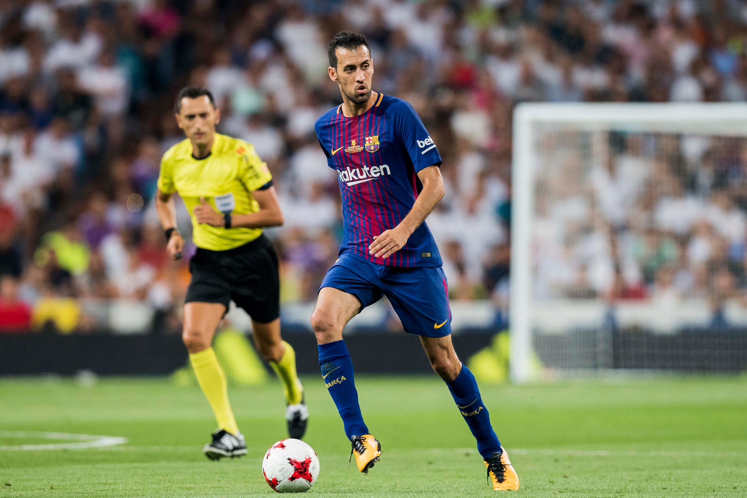 MADRID, SPAIN - AUGUST 16 - Sergio Busquets Burgos of FC Barcelona in action during their Supercopa de Espana Final 2nd Leg match between Real Madrid and FC Barcelona at the Estadio Santiago Bernabeu on 16 August 2017 in Madrid, Spain. (Photo by Power Spo