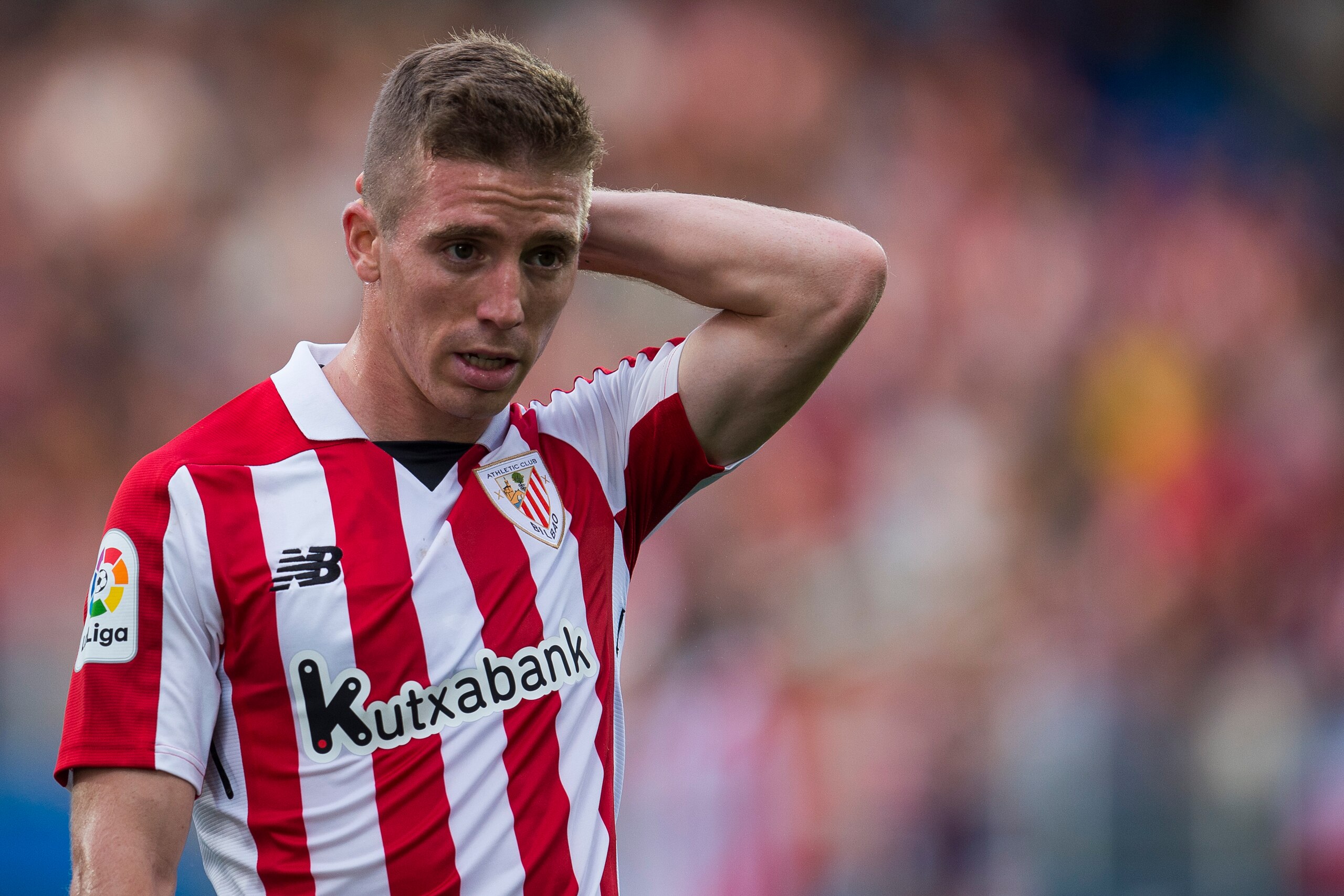 EIBAR, SPAIN - AUGUST 26: Iker Muniain of Athletic Club reacts during the La Liga match between Eibar and Athletic Club Bilbao at Estadio Municipal de Ipurua on August 27, 2017 in Eibar, Spain. (Photo by Juan Manuel Serrano Arce/Getty Images) EIBAR, SPAIN - AUGUST 26: Iker Muniain of Athletic Club reacts during the La Liga match between Eibar and Athletic Club Bilbao at Estadio Municipal de Ipurua on August 27, 2017 in Eibar, Spain. (Photo by Juan Manuel Serrano Arce/Getty Images)