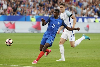 PARIS, FRANCE - JUNE 13:  Ousmane Dembele #11 of France in action during the International Friendly match between France and England at Stade de France on June 13, 2017 in Paris, France.  (Photo by Xavier Laine/Getty Images)