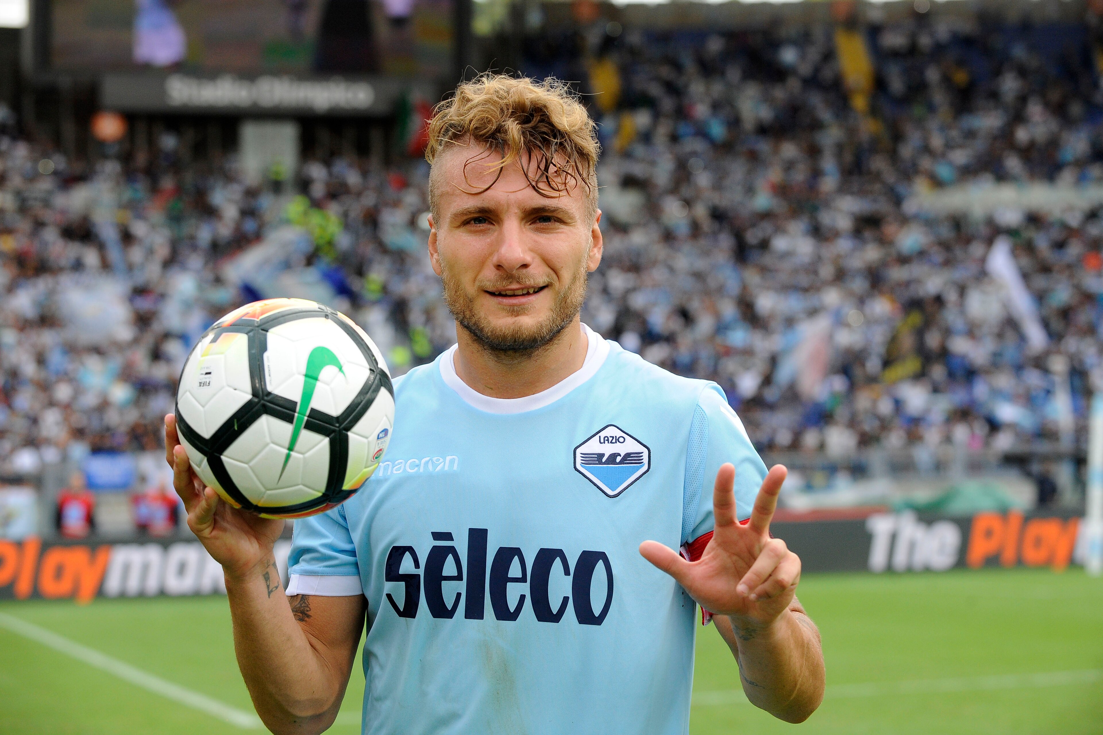 ROME, ROMA - SEPTEMBER 10: Ciro Immobile of SS Lazio with de boll of match after the Serie A match between SS Lazio and AC Milan at Stadio Olimpico on September 10, 2017 in Rome, Italy.  (Photo by Marco Rosi/Getty Images)