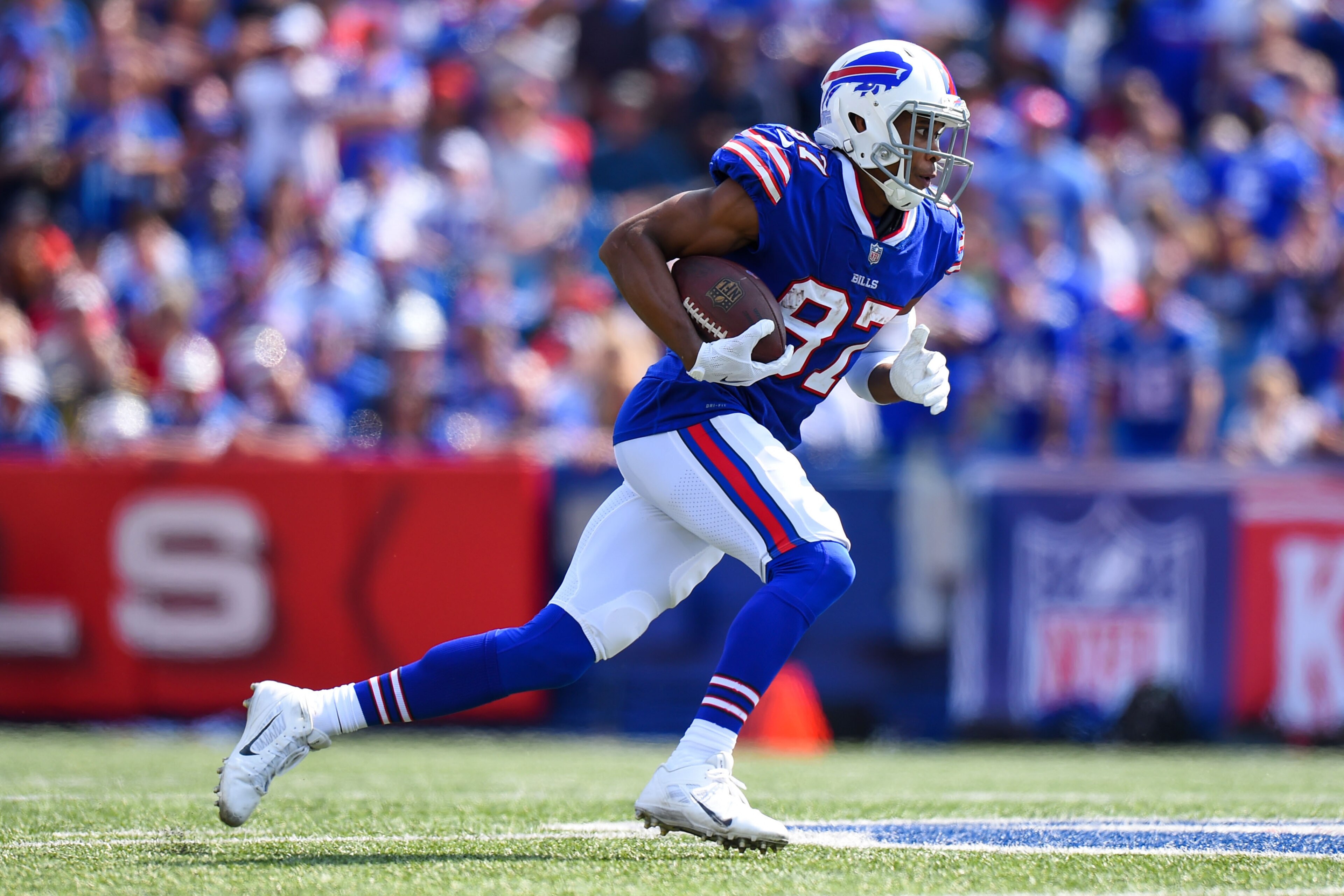Sep 10, 2017; Orchard Park, NY, USA; Buffalo Bills wide receiver Jordan Matthews (87) runs with the ball against the New York Jets during the third quarter at New Era Field. Mandatory Credit: Rich Barnes-USA TODAY Sports