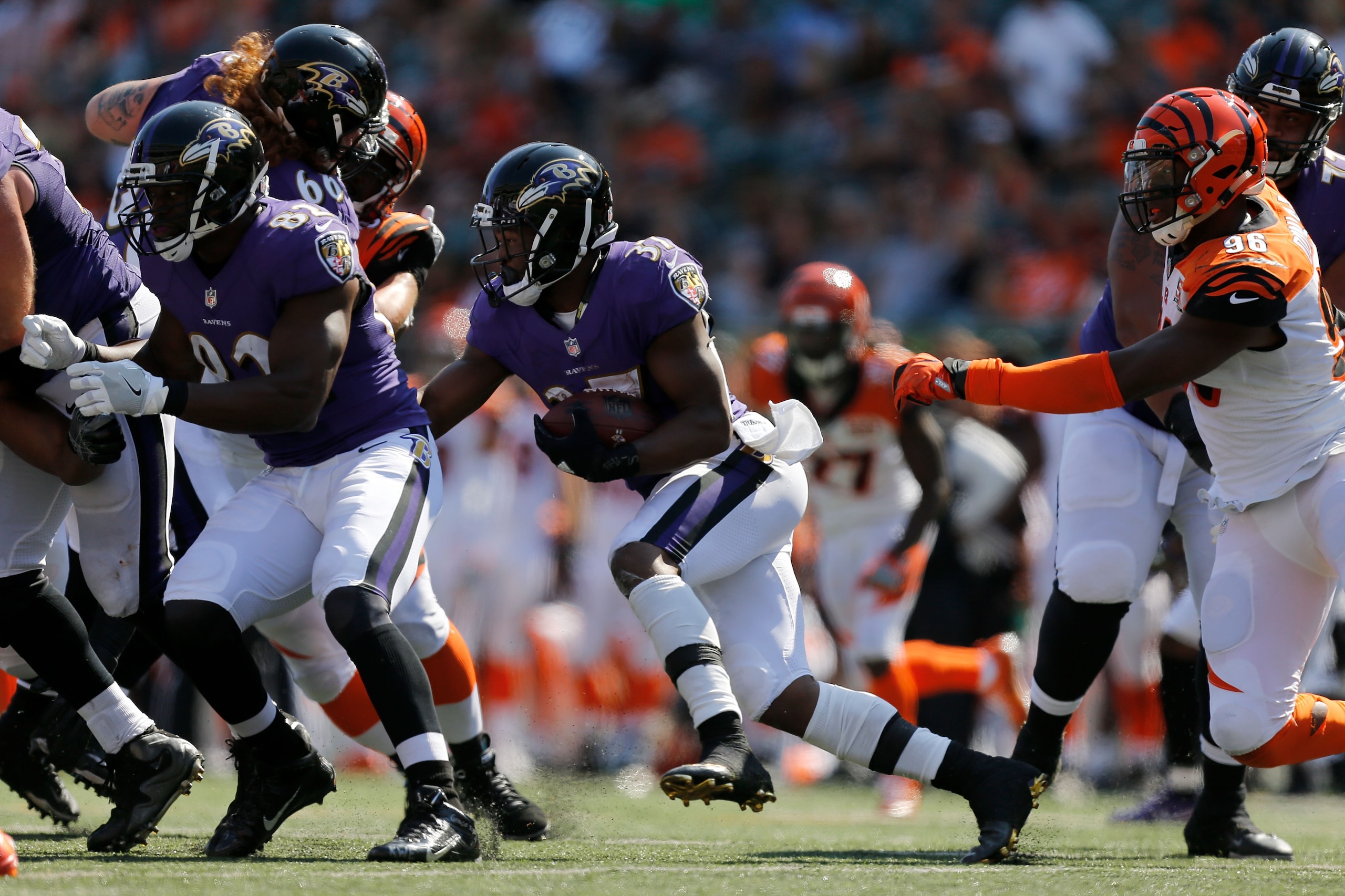 CINCINNATI, OH - SEPTEMBER 10:  Javorius Allen #37 of the Baltimore Ravens runs with the ball during the fourth quarter of the game against the Cincinnati Bengals at Paul Brown Stadium on September 10, 2017 in Cincinnati, Ohio. (Photo by Michael Reaves/Ge