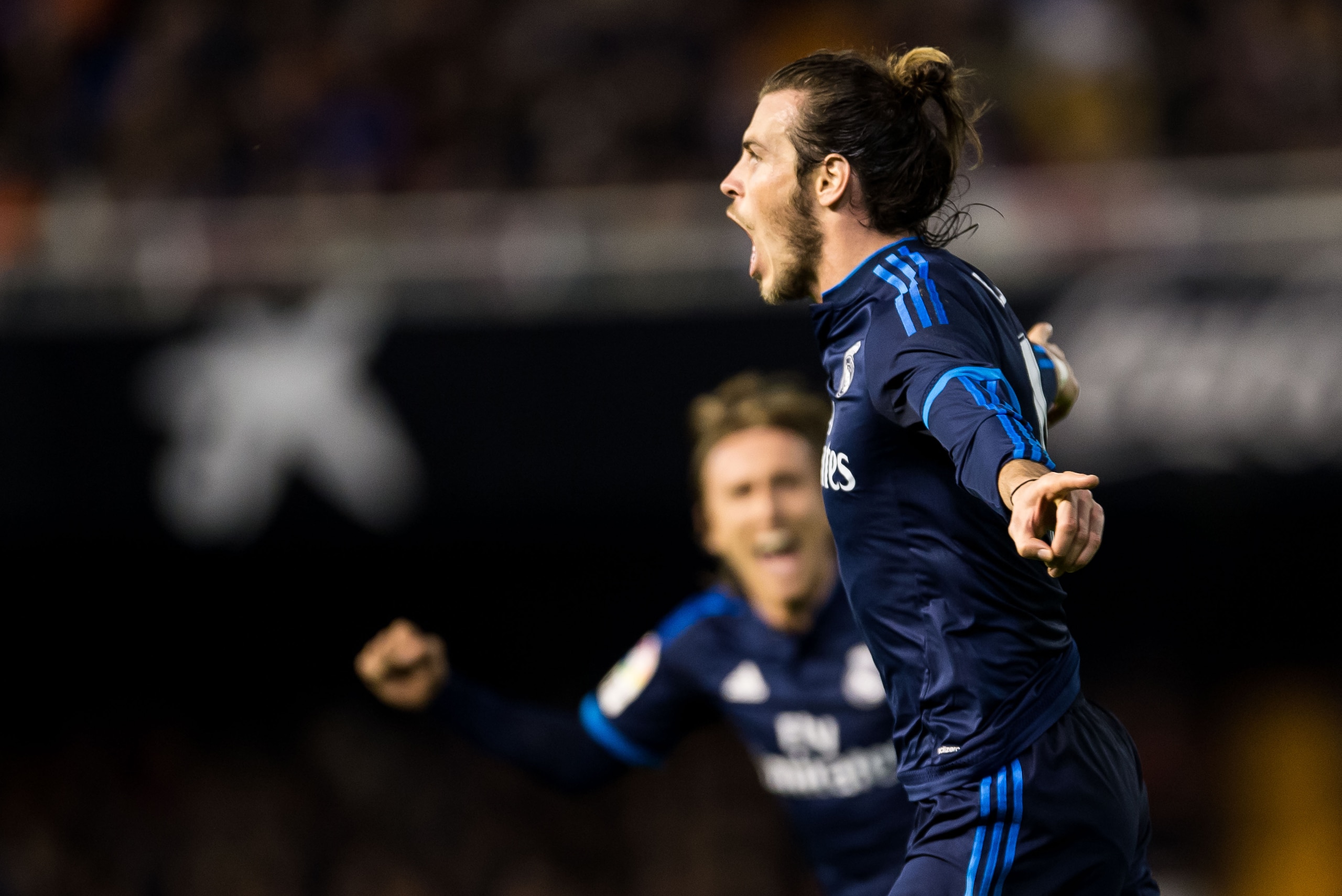 VALENCIA, SPAIN - JANUARY 03: Gareth Bale of Real Madrid CF celebrates after scoring a goal during the Valencia CF vs Real Madrid CF as part of the Liga BBVA 2015-2016 at Estadi de Mestalla on January 3, 2016 in Valencia, Spain. (Photo by Aitor Colomer VALENCIA, SPAIN - JANUARY 03: Gareth Bale of Real Madrid CF celebrates after scoring a goal during the Valencia CF vs Real Madrid CF as part of the Liga BBVA 2015-2016 at Estadi de Mestalla on January 3, 2016 in Valencia, Spain. (Photo by Aitor Colomer