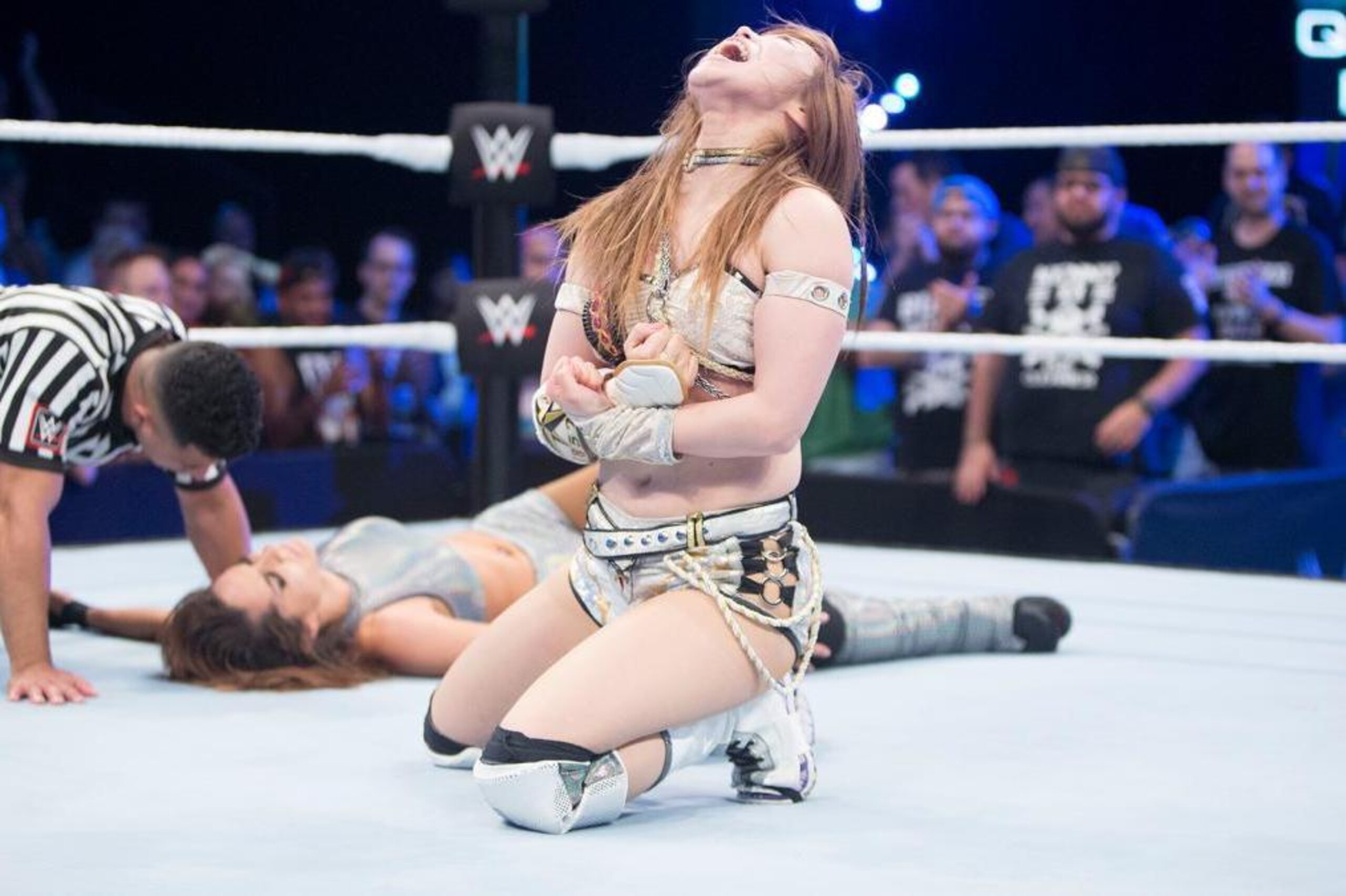 Kairi Sane in action against Dakota Kai.