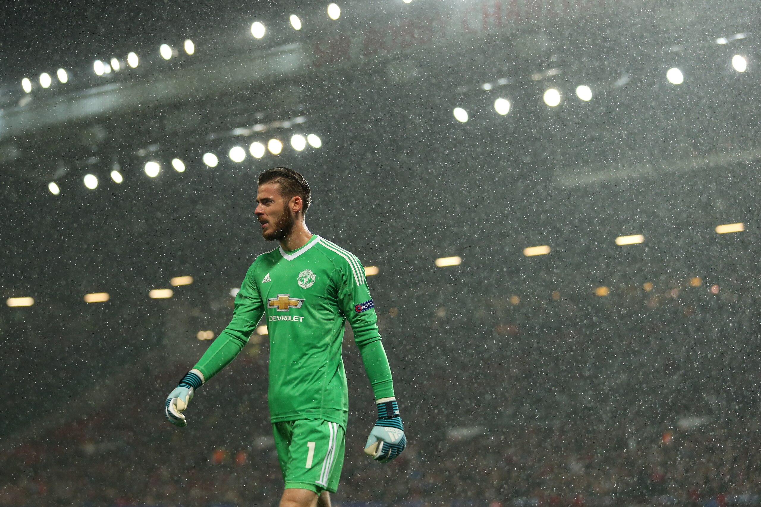 MANCHESTER, ENGLAND - SEPTEMBER 12: David de Gea of Manchester United during the UEFA Champions League match between Manchester United and FC Basel at Old Trafford on September 12, 2017 in Manchester, England. (Photo by Robbie Jay Barratt - AMA/Getty Imag