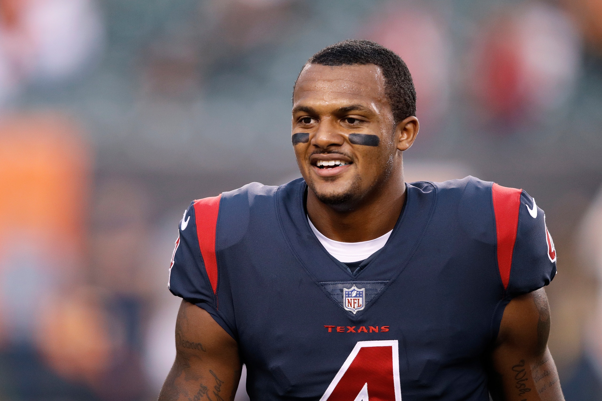 CINCINNATI, OH - SEPTEMBER 14: Deshaun Watson #4 of the Houston Texans looks on during a game against the Cincinnati Bengals at Paul Brown Stadium on September 14, 2017 in Cincinnati, Ohio. The Texans won 13-9. (Photo by Joe Robbins/Getty Images)