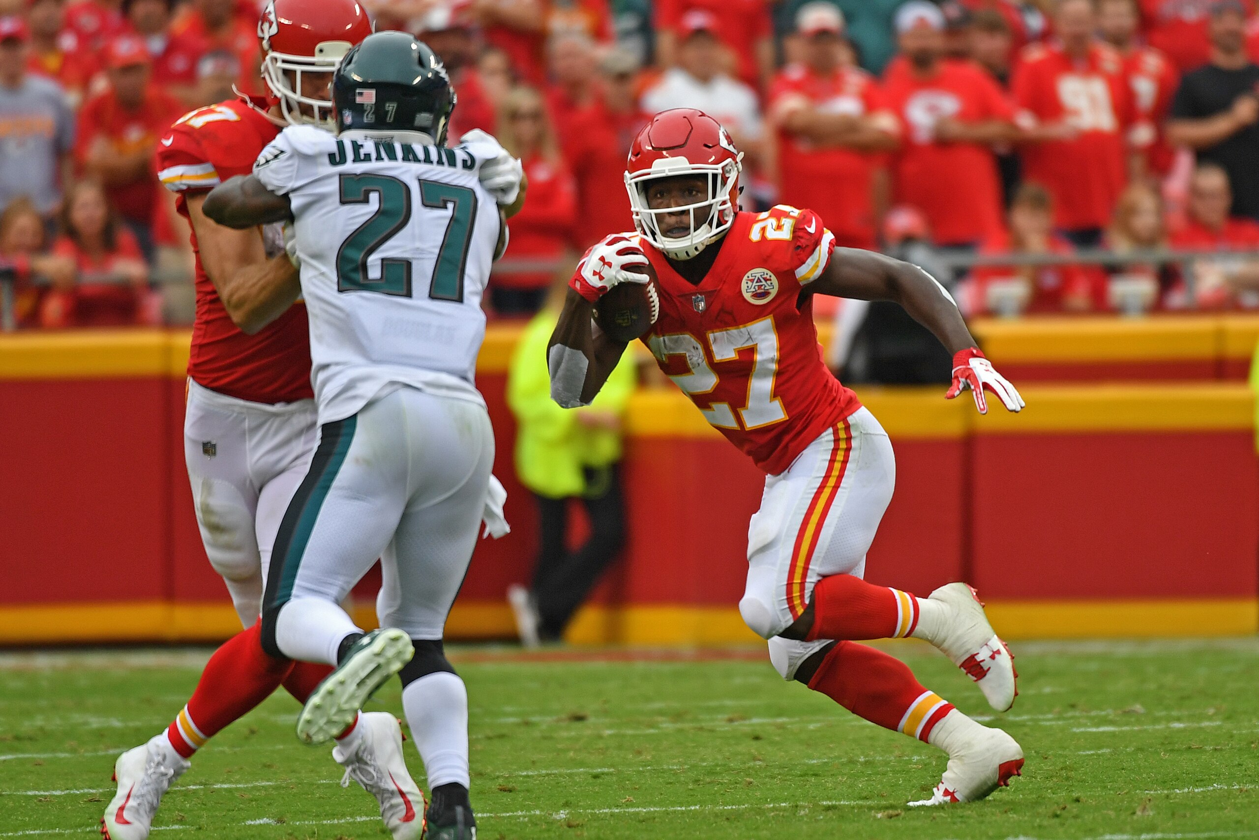KANSAS CITY, MO - SEPTEMBER 17:  Running back Kareem Hunt #27 of the Kansas City Chiefs runs up field against the Philadelphia Eagles during the first half on September 17, 2017 at Arrowhead Stadium in Kansas City, Missouri.  (Photo by Peter G. Aiken/Gett