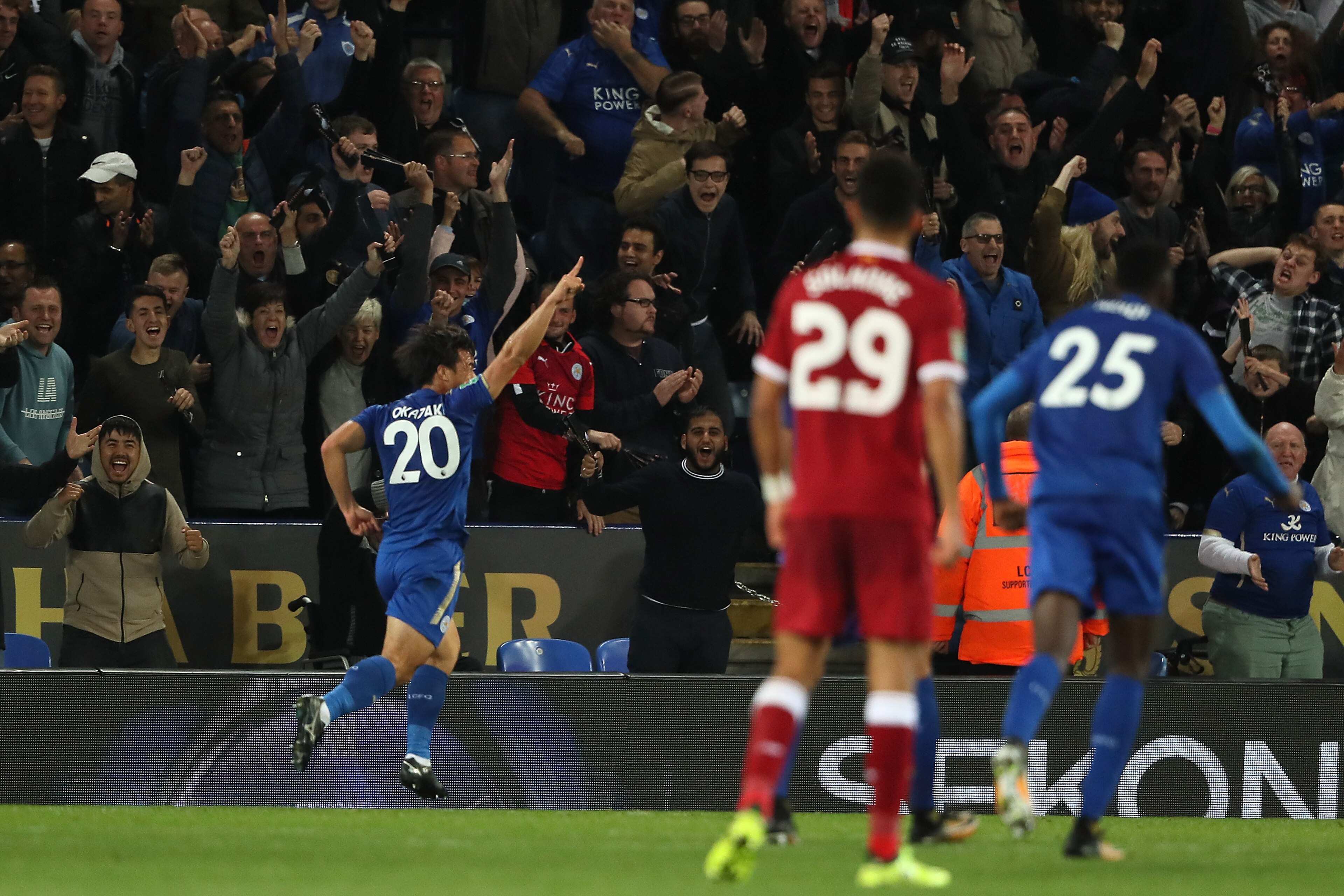 LEICESTER, ENGLAND - SEPTEMBER 19:  Shinji Okazaki of Leicester City celebrates scoring a goal to make the score 1-0 during the Carabao Cup third round match between Leicester City and Liverpool at The King Power Stadium on September 19, 2017 in Leicester