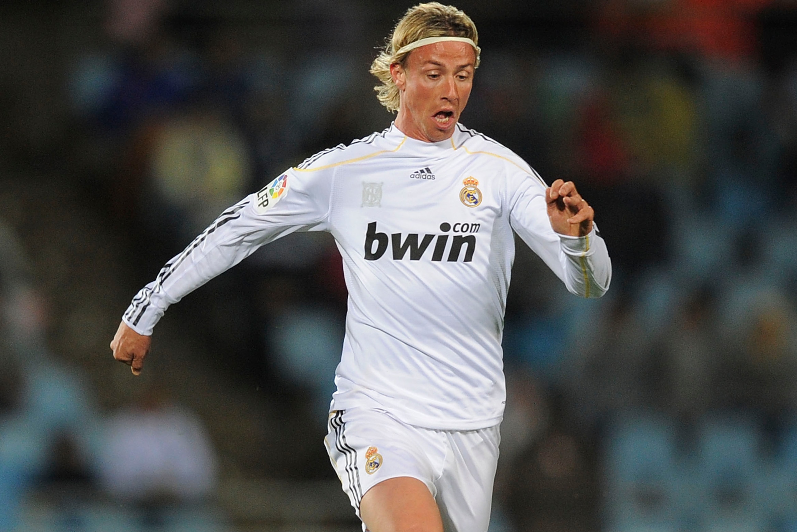 GETAFE, SPAIN - MARCH 25: Guti of Real Madrid in action during La Liga match between Getafe and Real Madrid at the Coliseum Alfonso Perez stadium on March 25, 2010 in Getafe, Spain.  (Photo by Denis Doyle/Getty Images)