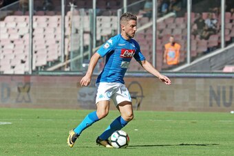 NAPLES, ITALY - SEPTEMBER 17:  Dries Mertens of SSC Napoli in action during the Serie A match between SSC Napoli and Benevento Calcio at Stadio San Paolo on September 17, 2017 in Naples, Italy.  (Photo by Francesco Pecoraro/Getty Images)