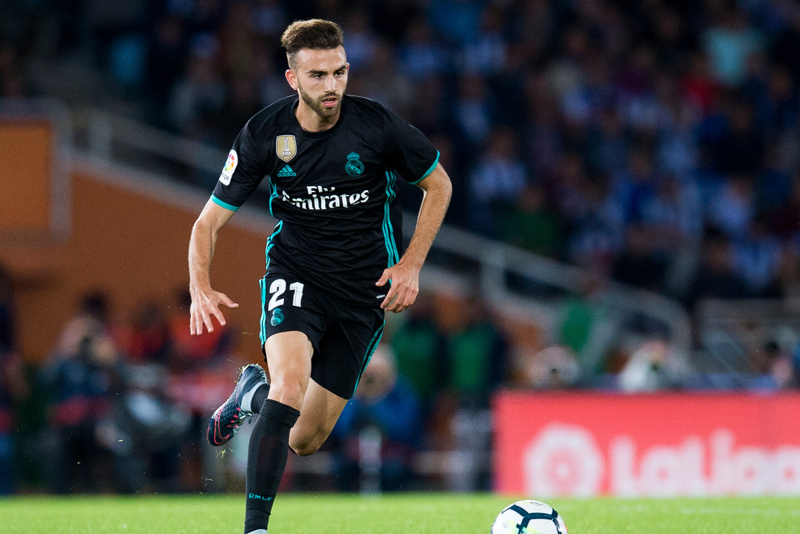 SAN SEBASTIAN, SPAIN - SEPTEMBER 17:  Borja Mayoral of Real Madrid controls the ball during the La Liga match between Real Sociedad de Futbol and Real Madrid at Estadio Anoeta on September 17, 2017 in San Sebastian, Spain .  (Photo by Juan Manuel Serrano 
