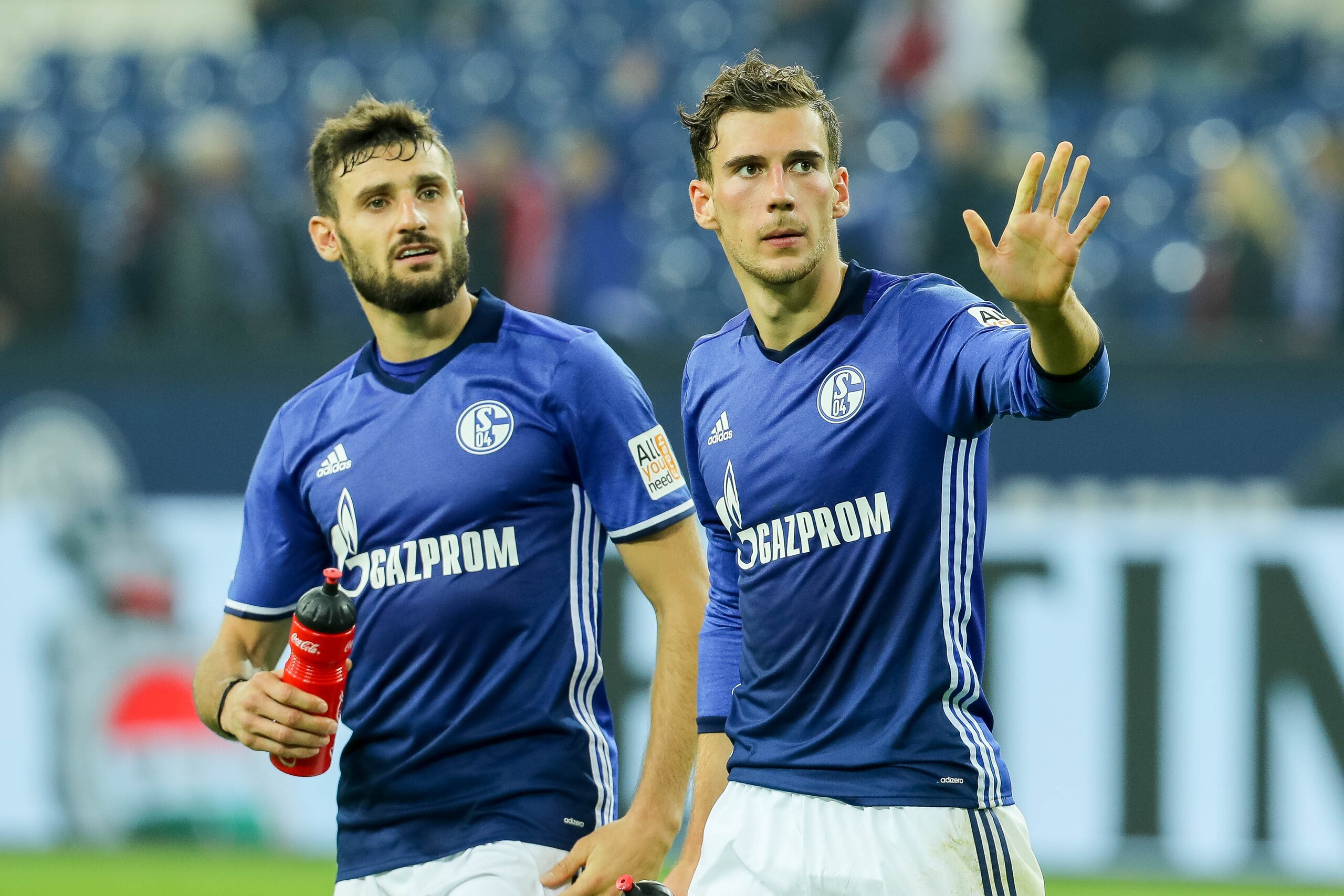 GELSENKIRCHEN, GERMANY - SEPTEMBER 19: Leon Goretzka of Schalke gestures during the Bundesliga match between FC Schalke 04 and FC Bayern Muenchen at Veltins-Arena on September 19, 2017 in Gelsenkirchen, Germany. (Photo by TF-Images/TF-Images via Getty Ima