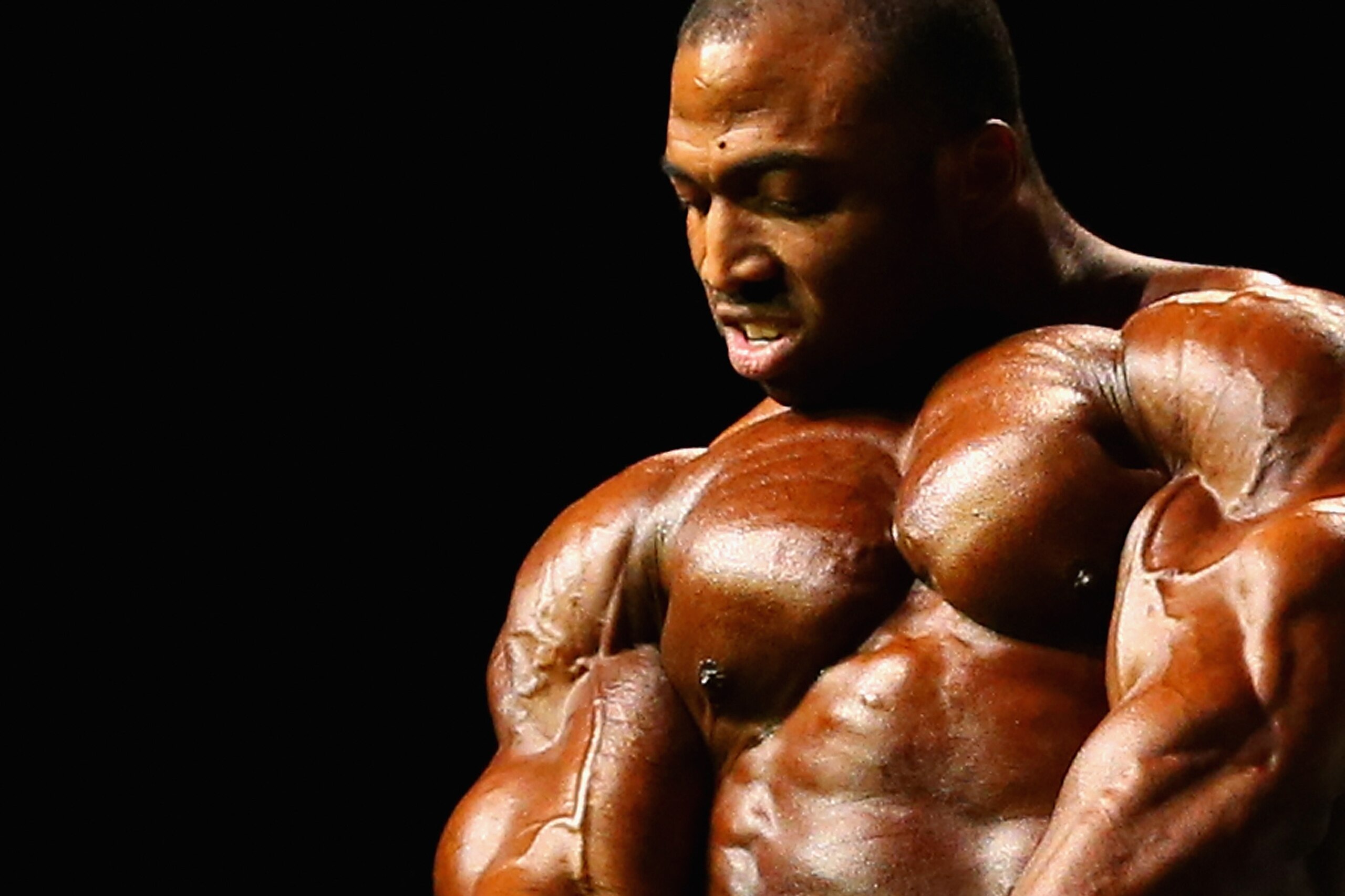 MELBOURNE, AUSTRALIA - MARCH 19:  Cedric McMillan of the United States performs in the Arnold Classic Mens Bodybuilding Open during the 2016 Arnold Classic on March 19, 2016 in Melbourne, Australia.  (Photo by Quinn Rooney/Getty Images)