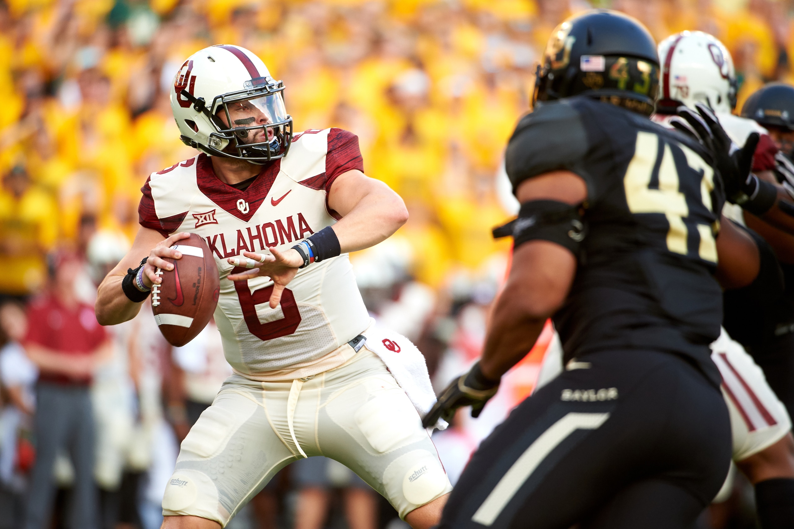 WACO, TX - SEPTEMBER 23:  Baker Mayfield #6 of the Oklahoma Sooners drops back to pass against the Baylor Bears during the first half at McLane Stadium on September 23, 2017 in Waco, Texas.  (Photo by Cooper Neill/Getty Images)