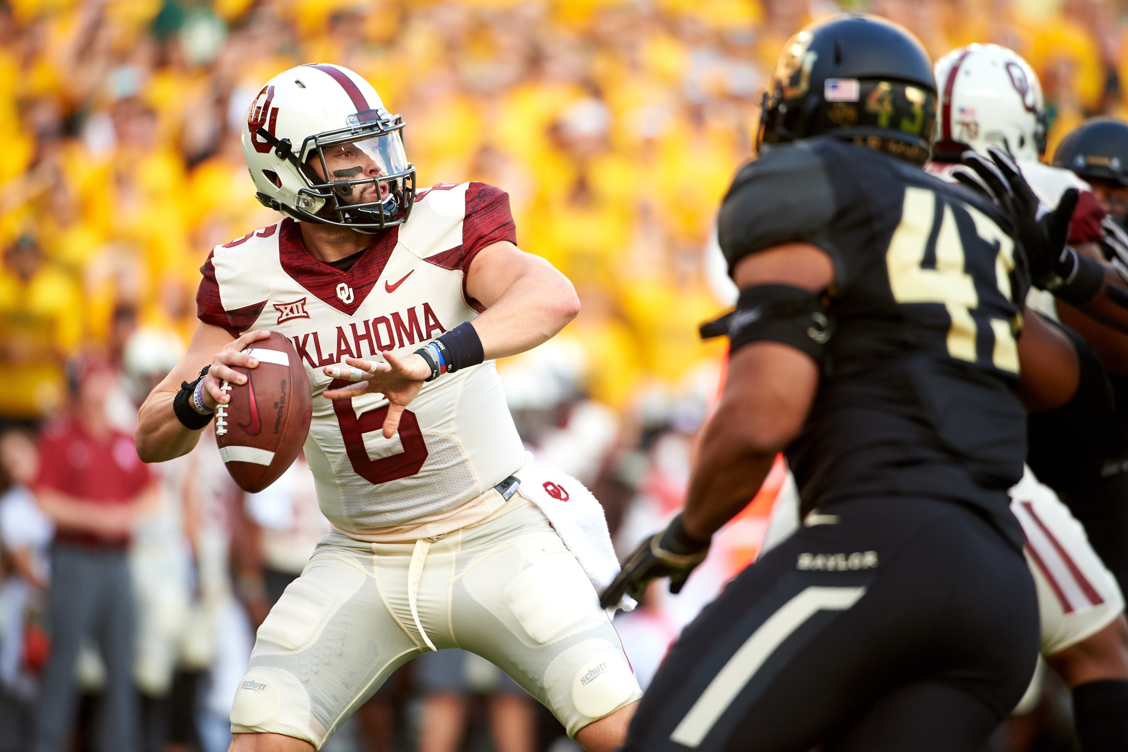 WACO, TX - SEPTEMBER 23:  Baker Mayfield #6 of the Oklahoma Sooners drops back to pass against the Baylor Bears during the first half at McLane Stadium on September 23, 2017 in Waco, Texas.  (Photo by Cooper Neill/Getty Images)