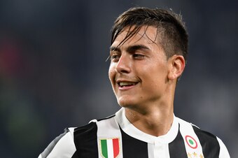 TURIN, ITALY - SEPTEMBER 23:  Paulo Exequiel Dybala of Juventus looks on during the Serie A match between Juventus and Torino FC on September 23, 2017 in Turin, Italy.  (Photo by Alessandro Sabattini/Getty Images )