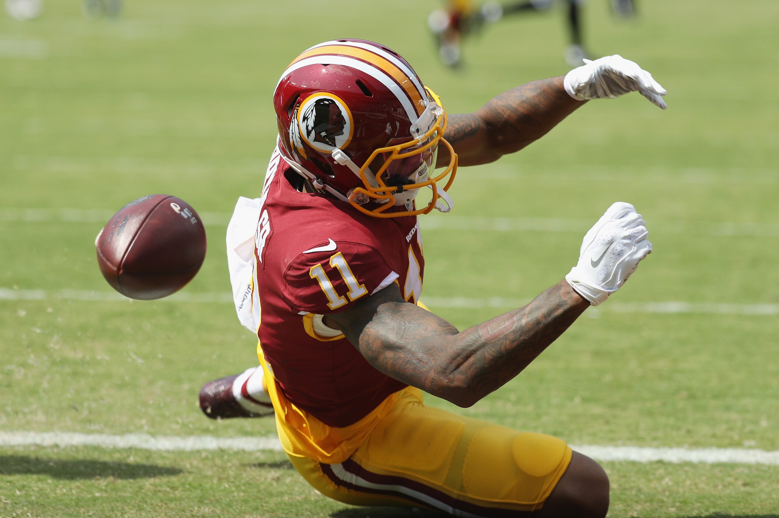 LANDOVER, MD - SEPTEMBER 10: Terrelle Pryor Sr #11 of the Washington Redskins tries to complete a pass against the Philadelphia Eagles in the second quarter at FedExField on September 10, 2017 in Landover, Maryland. (Photo by Patrick McDermott/Getty Ima LANDOVER, MD - SEPTEMBER 10: Terrelle Pryor Sr #11 of the Washington Redskins tries to complete a pass against the Philadelphia Eagles in the second quarter at FedExField on September 10, 2017 in Landover, Maryland. (Photo by Patrick McDermott/Getty Ima