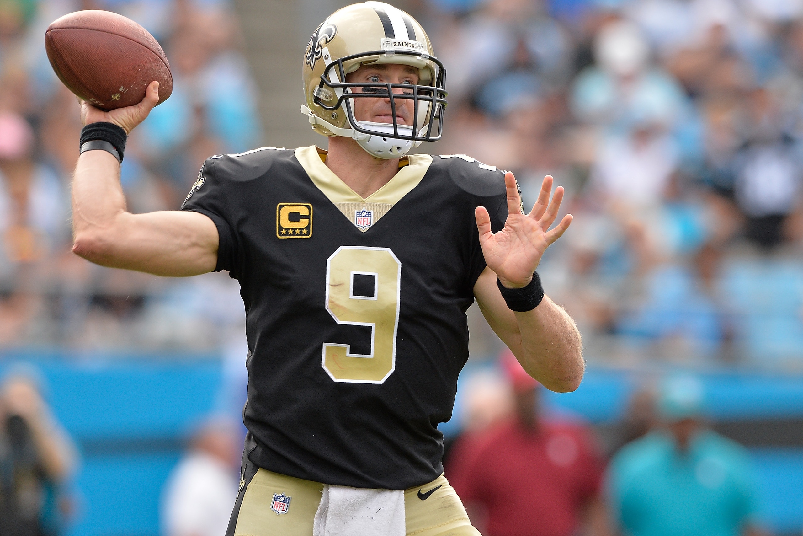 CHARLOTTE, NC - SEPTEMBER 24:  Drew Brees #9 of the New Orleans Saints during their game against the Carolina Panthers at Bank of America Stadium on September 24, 2017 in Charlotte, North Carolina.  (Photo by Grant Halverson/Getty Images)