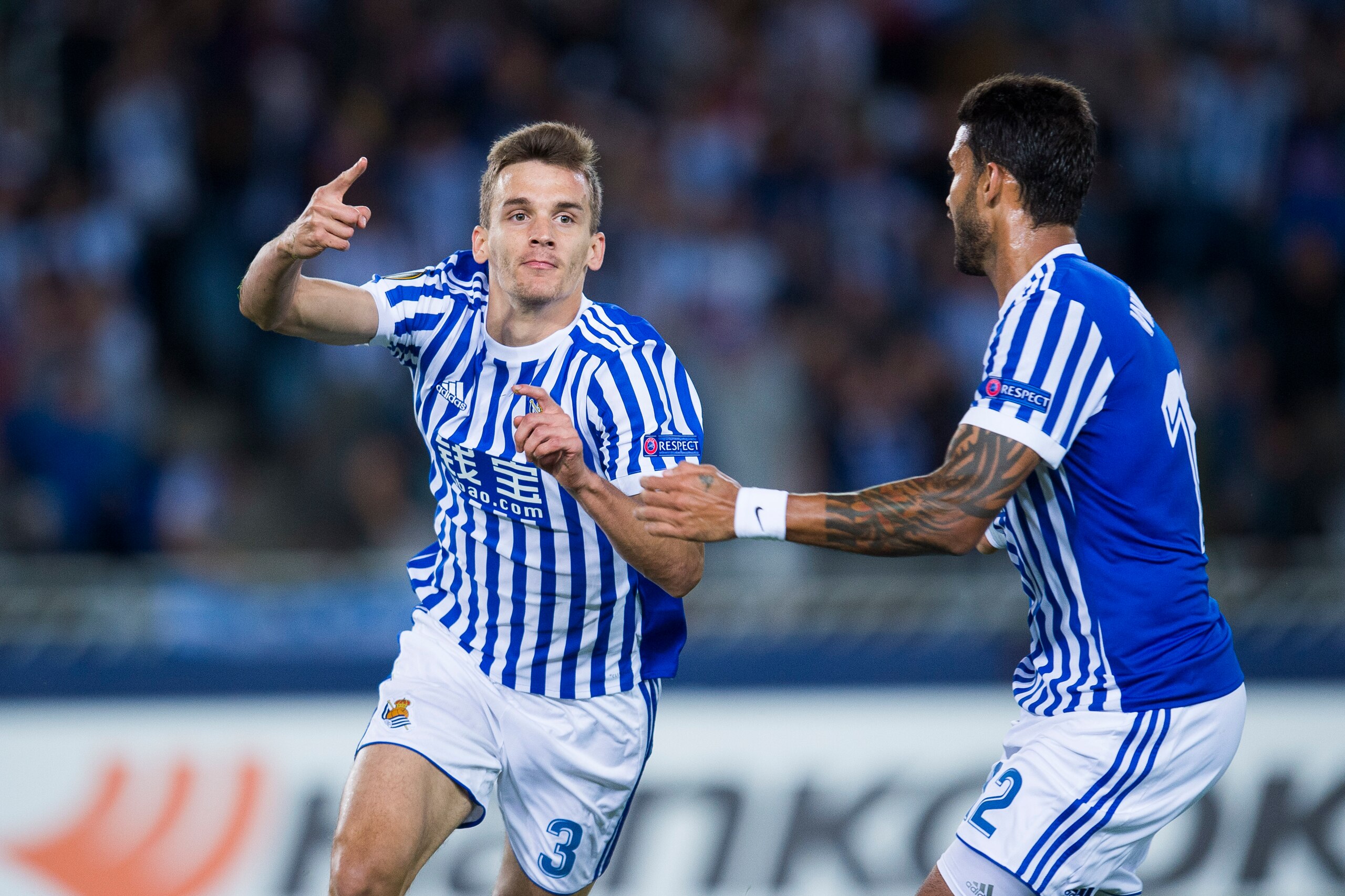 SAN SEBASTIAN, SPAIN - SEPTEMBER 14: Diego Llorente of Real Sociedad celebrates after scoring goal during the UEFA Europa League group L match between Real Sociedad and Rosenborg BK at Anoeta Stadium on September 14, 2017 in San Sebastian, Spain. (Phot SAN SEBASTIAN, SPAIN - SEPTEMBER 14: Diego Llorente of Real Sociedad celebrates after scoring goal during the UEFA Europa League group L match between Real Sociedad and Rosenborg BK at Anoeta Stadium on September 14, 2017 in San Sebastian, Spain. (Phot