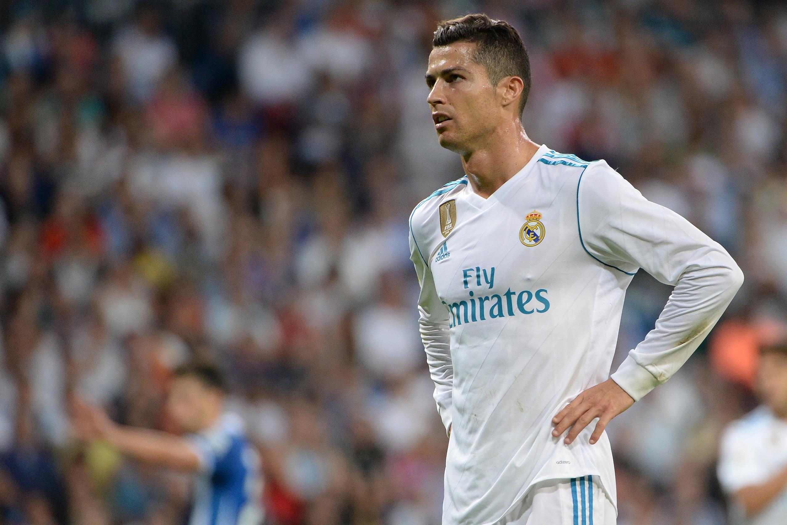 MADRID, SPAIN - OCTOBER 1:  Cristiano Ronaldo, #7 of Real Madrid during the La Liga match between Real Madrid v Espanyol at Santiago Bernabeu on October 1, 2017 in Madrid, Spain. (Photo by Sonia Canada/Getty Images)