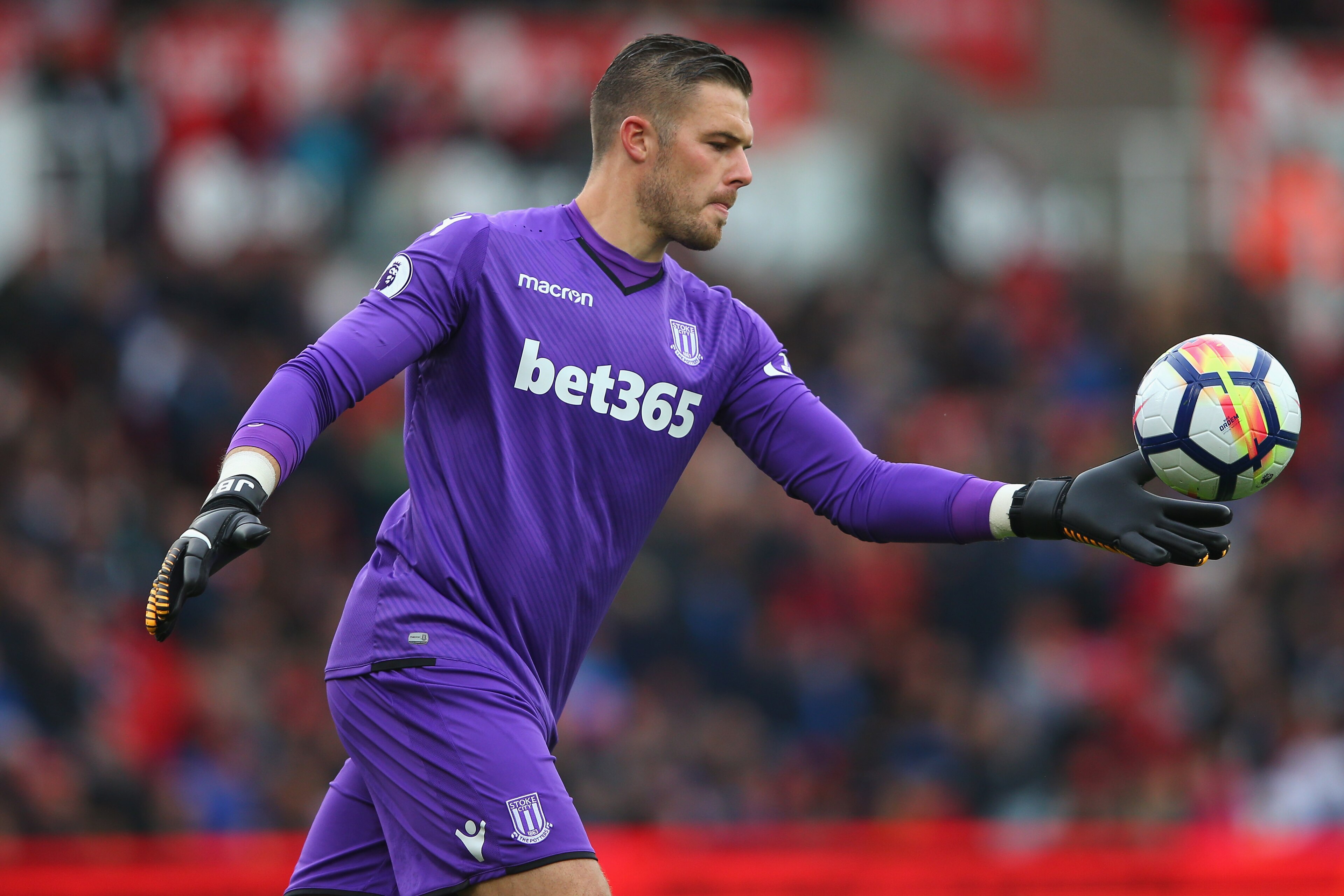 STOKE ON TRENT, ENGLAND - SEPTEMBER 30:  Jack Butland of Stoke City during the Premier League match between Stoke City and Southampton at Bet365 Stadium on September 30, 2017 in Stoke on Trent, England.  (Photo by Alex Livesey/Getty Images)