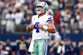 ARLINGTON, TX - OCTOBER 01:  Dak Prescott #4 of the Dallas Cowboys reacts after a play against the Los Angeles Rams in the second half at AT&T Stadium on October 1, 2017 in Arlington, Texas.  (Photo by Tom Pennington/Getty Images)