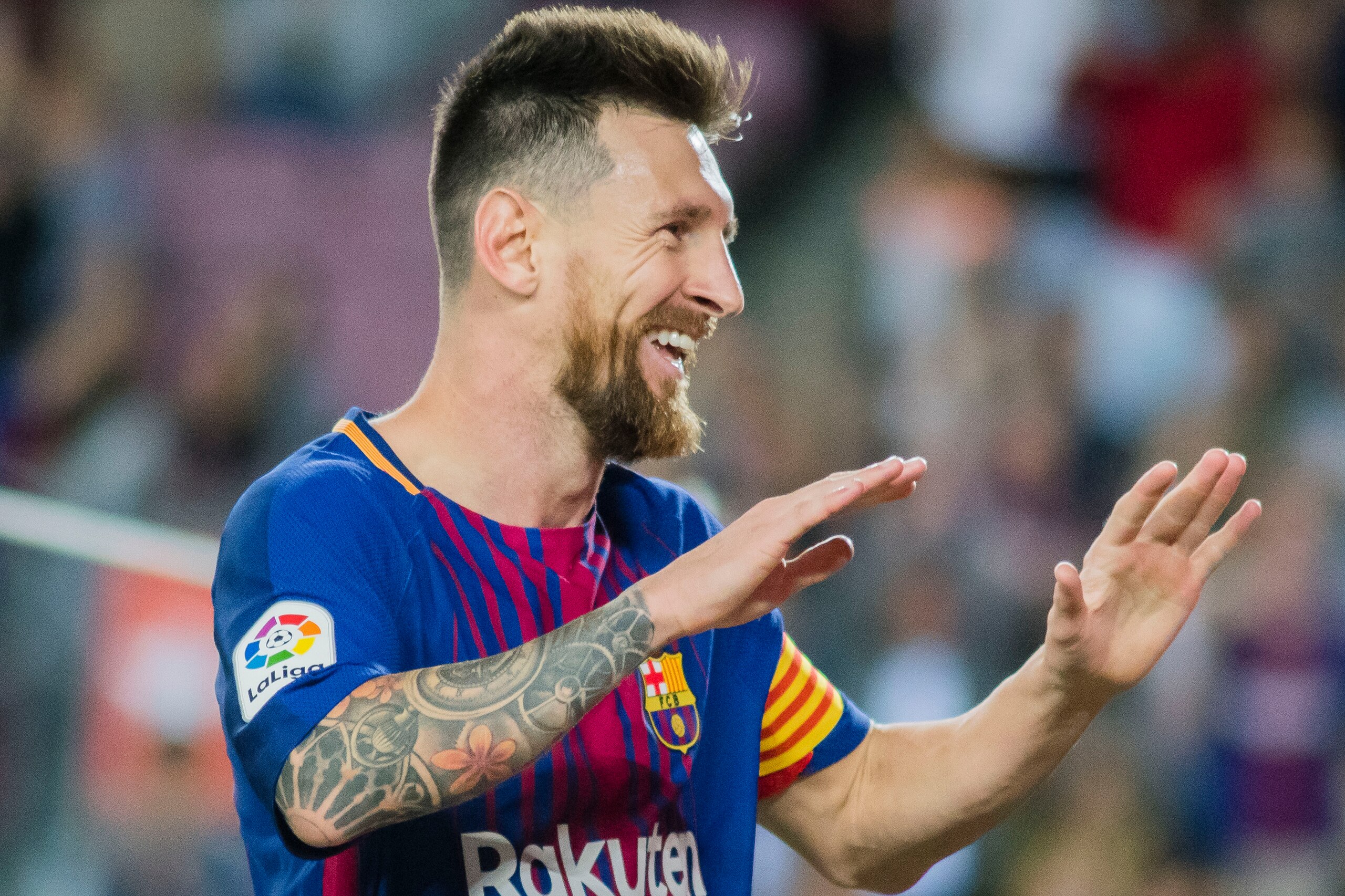 BARCELONA, SPAIN - SEPTEMBER 19: Lionel Andres Messi of FC Barcelona celebrates after scoring his goal during the La Liga 2017-18 match between FC Barcelona and SD Eibar at Camp Nou on 19 September 2017 in Barcelona, Spain. (Photo by Power Sport Images/Ge