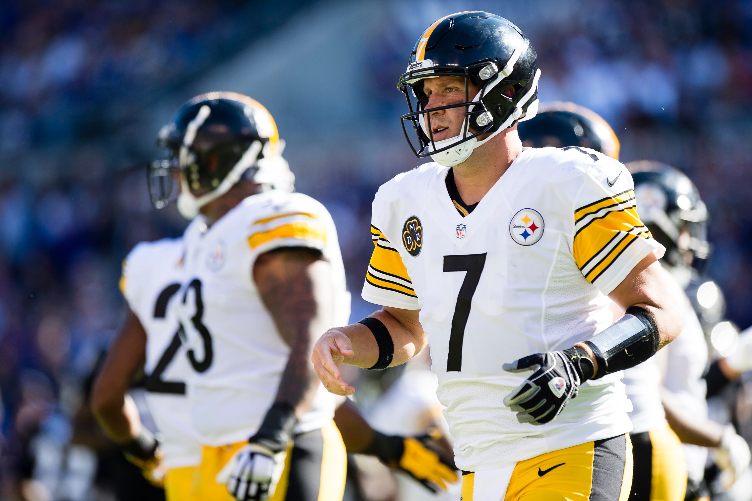 BALTIMORE, MD - OCTOBER 01: Quarterback Ben Roethlisberger #7 of the Pittsburgh Steelers in action against the Baltimore Ravens in the fourth quarter at M&T Bank Stadium on October 1, 2017 in Baltimore, Maryland. (Photo by Patrick McDermott/Getty Images) BALTIMORE, MD - OCTOBER 01: Quarterback Ben Roethlisberger #7 of the Pittsburgh Steelers in action against the Baltimore Ravens in the fourth quarter at M&T Bank Stadium on October 1, 2017 in Baltimore, Maryland. (Photo by Patrick McDermott/Getty Images)