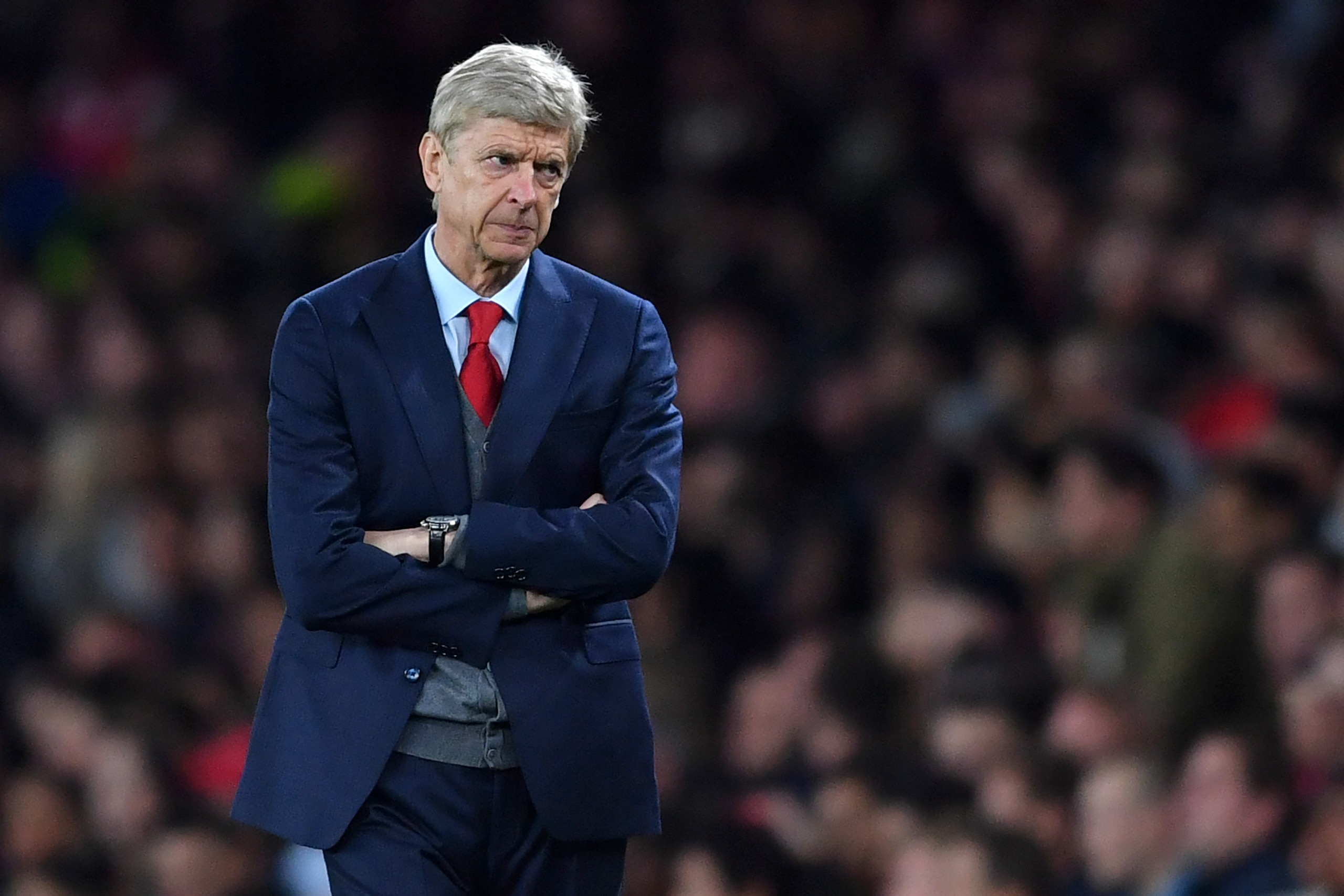 Arsenal's French manager Arsene Wenger gestures on the touchline during the English League Cup third round football match between Arsenal and Doncaster Rovers at The Emirates Stadium in London on September 20, 2017. / AFP PHOTO / Ben STANSALL / RESTRICTED